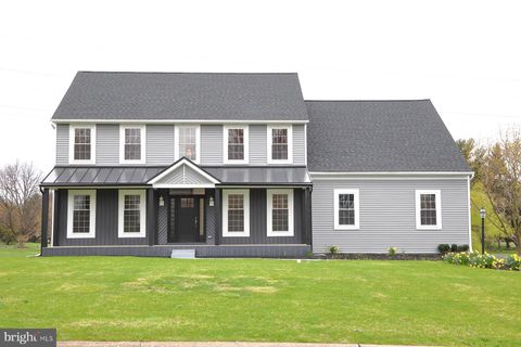 Photo of 356 Copley Drive, LANCASTER, PA 17601 (MLS # PALA2066928)