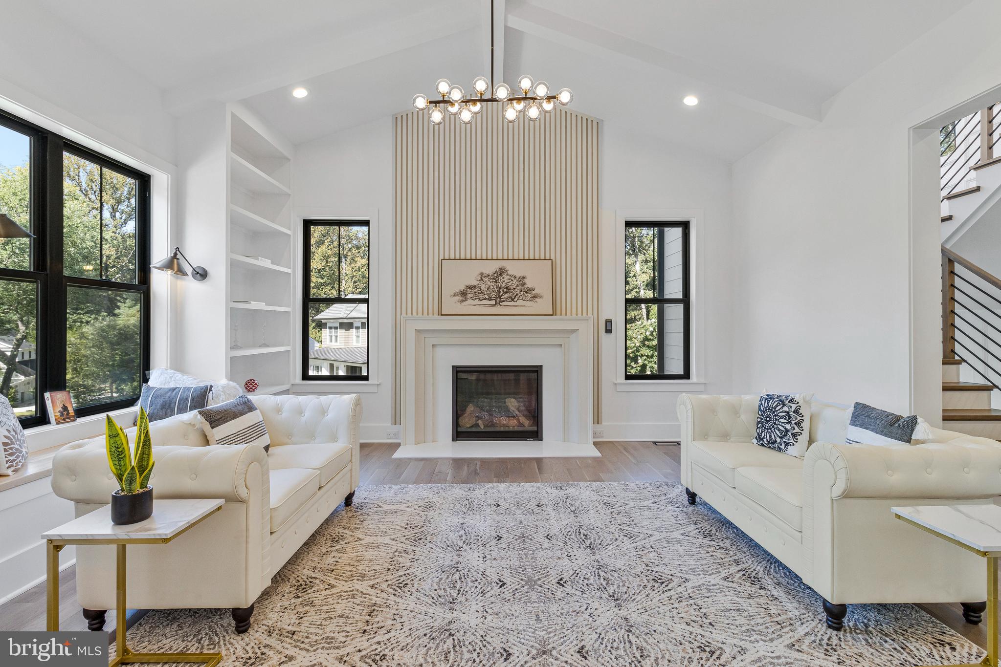 BRADLEY HILLS - Residential