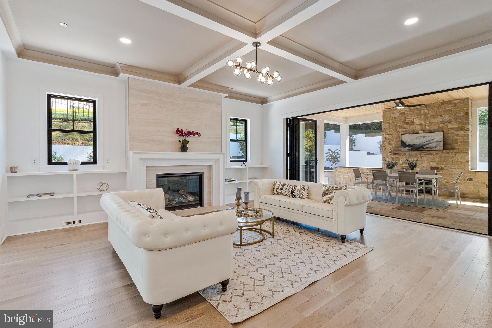 BRADLEY HILLS - Residential