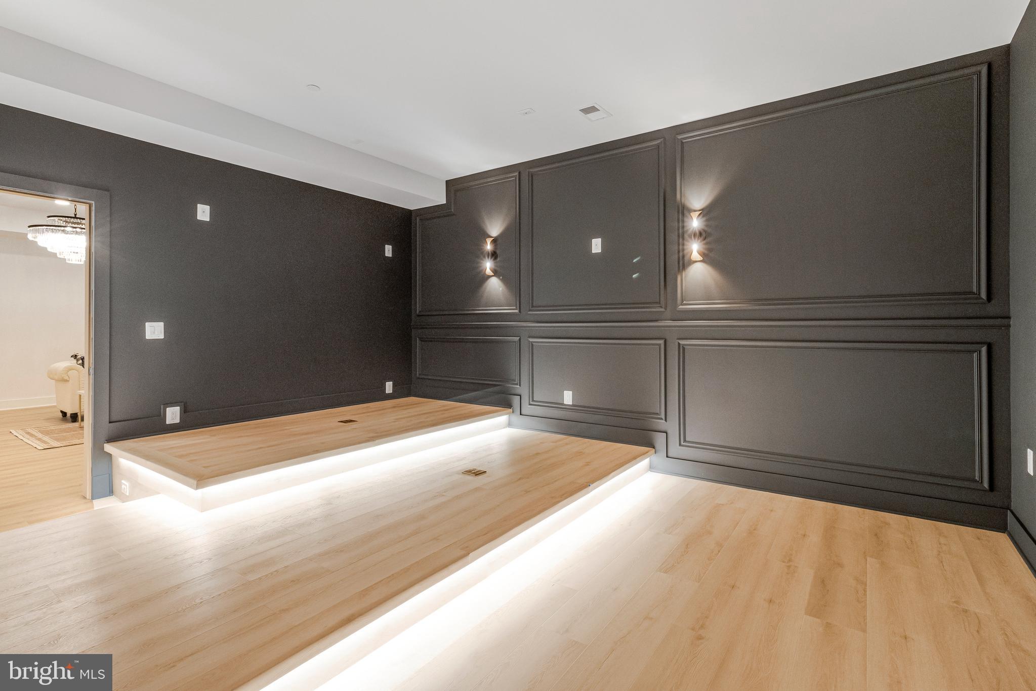 BRADLEY HILLS - Residential