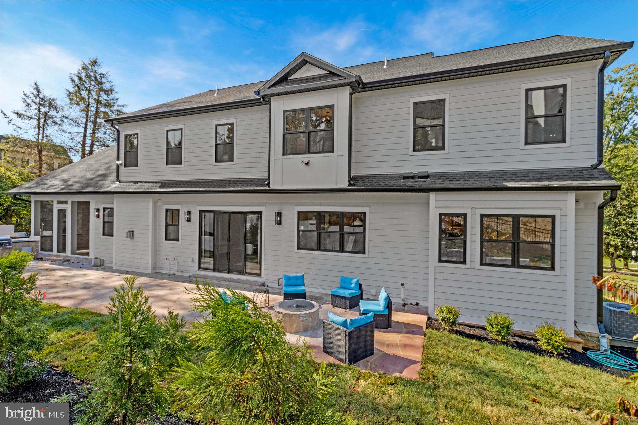 BRADLEY HILLS - Residential