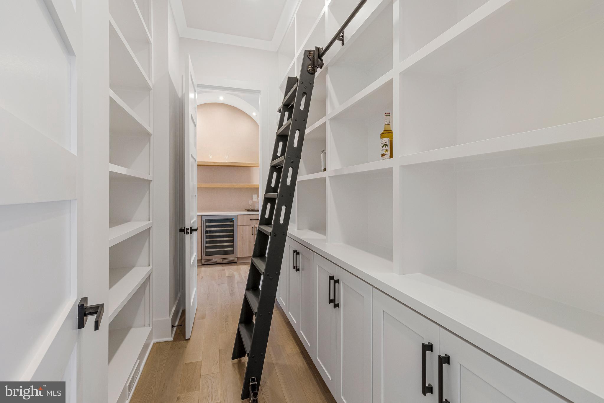 BRADLEY HILLS - Residential