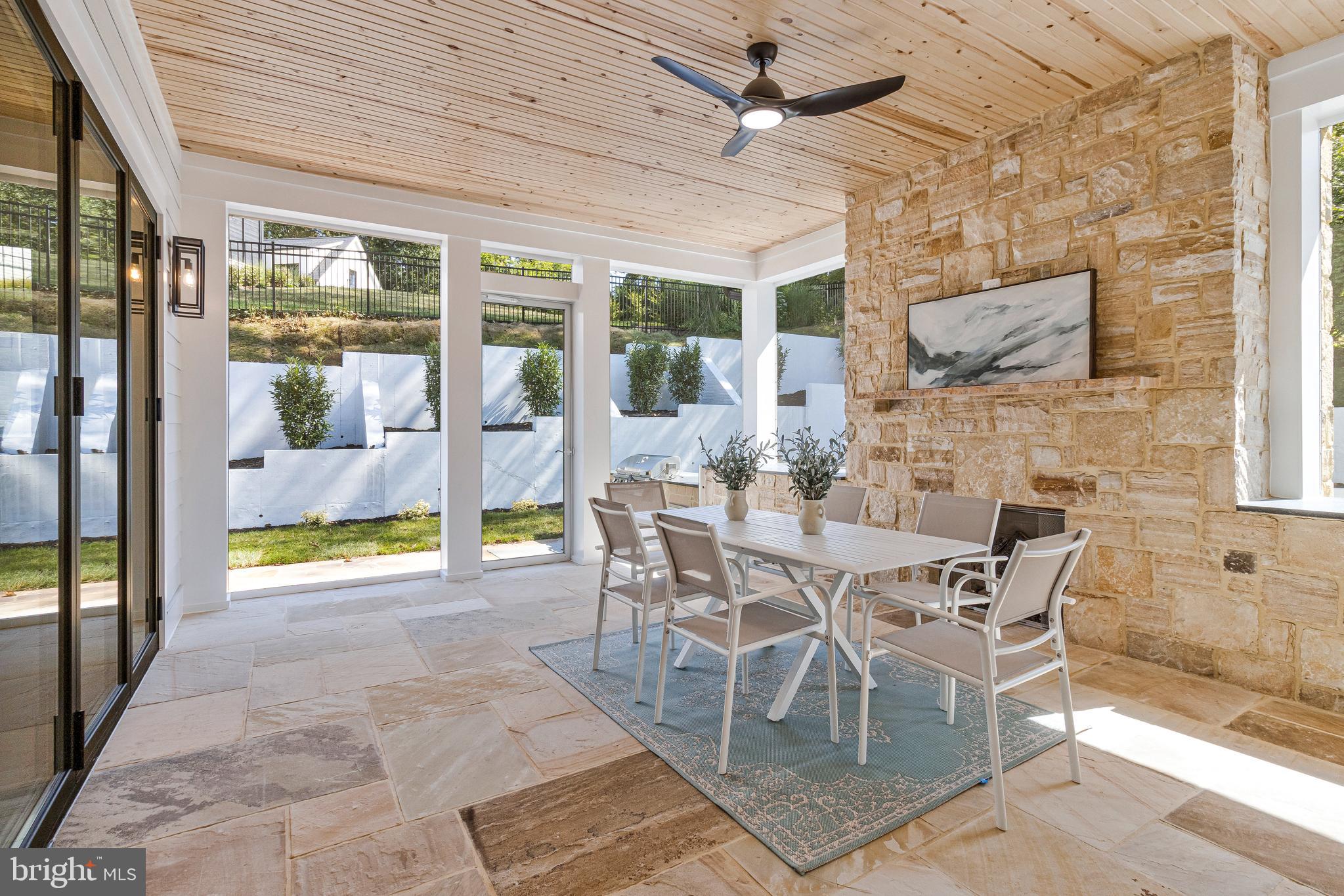 BRADLEY HILLS - Residential