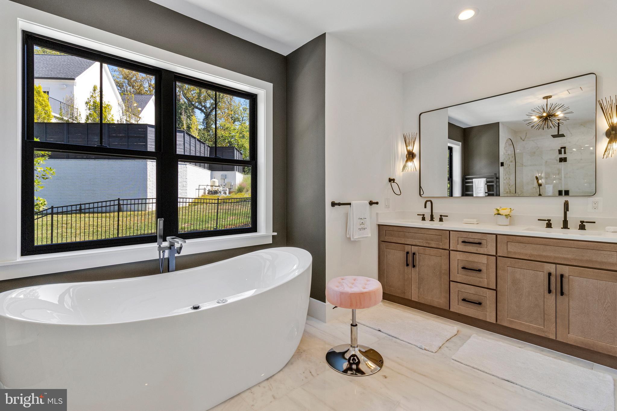 BRADLEY HILLS - Residential