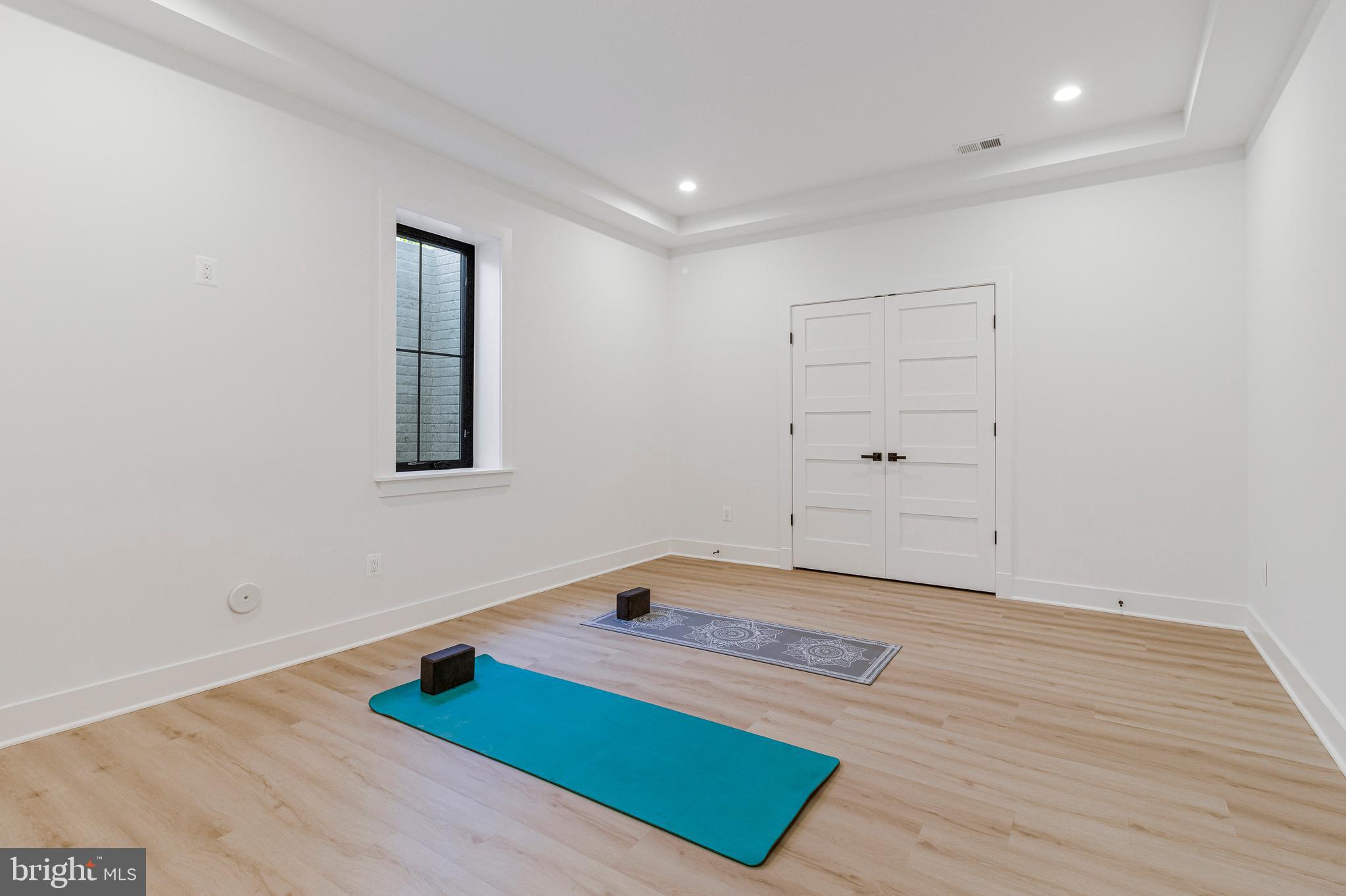 BRADLEY HILLS - Residential