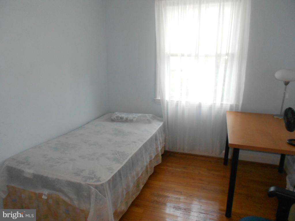 EDNOR GARDENS HISTORIC DISTRICT - Residential Lease