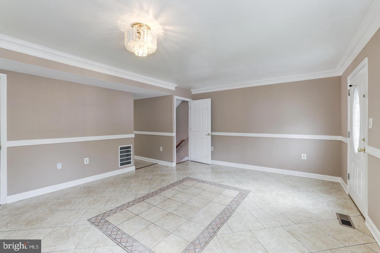 14616 EARLHAM COURT