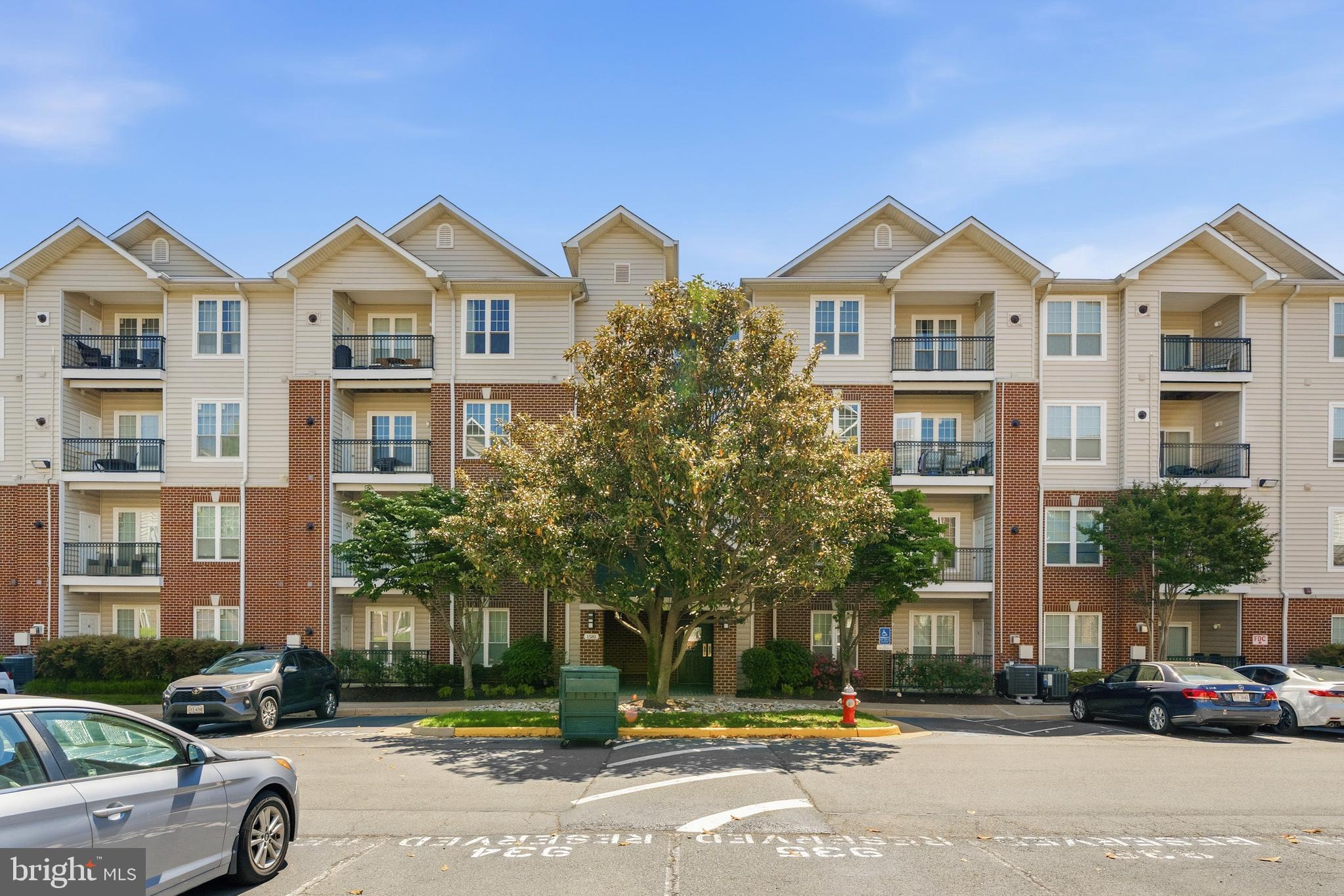 GATES OF MCLEAN - Residential