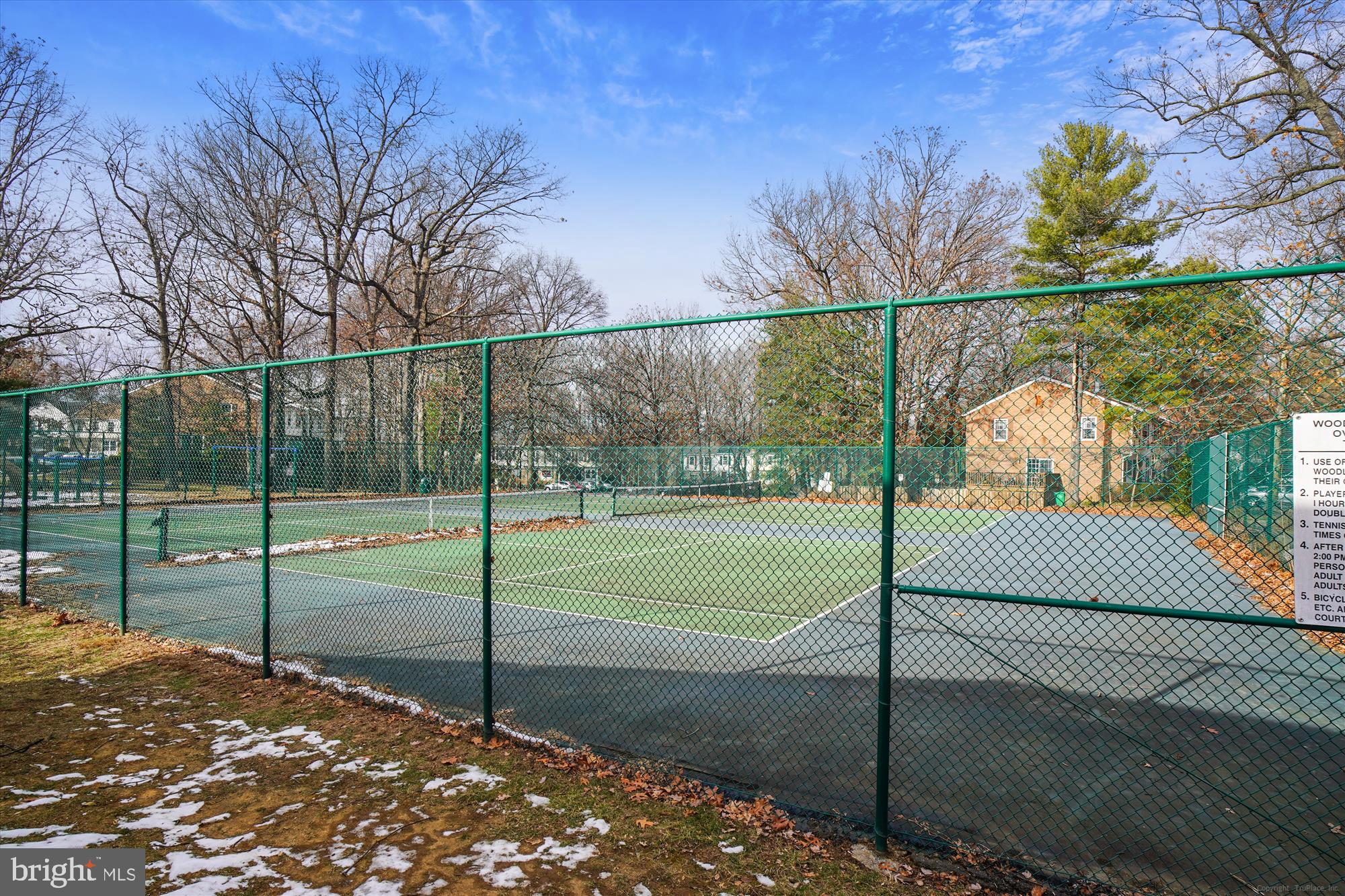 HYDE PARK - Residential Lease