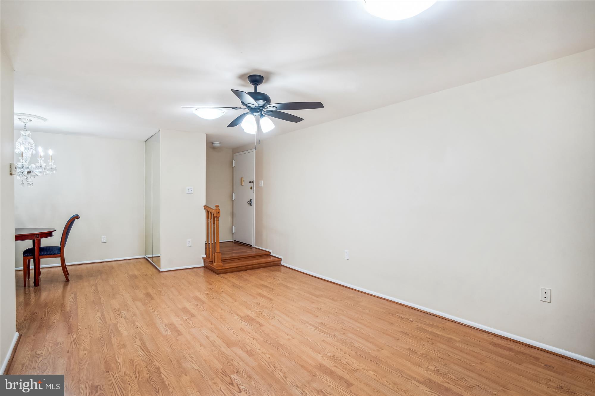 HYDE PARK - Residential Lease