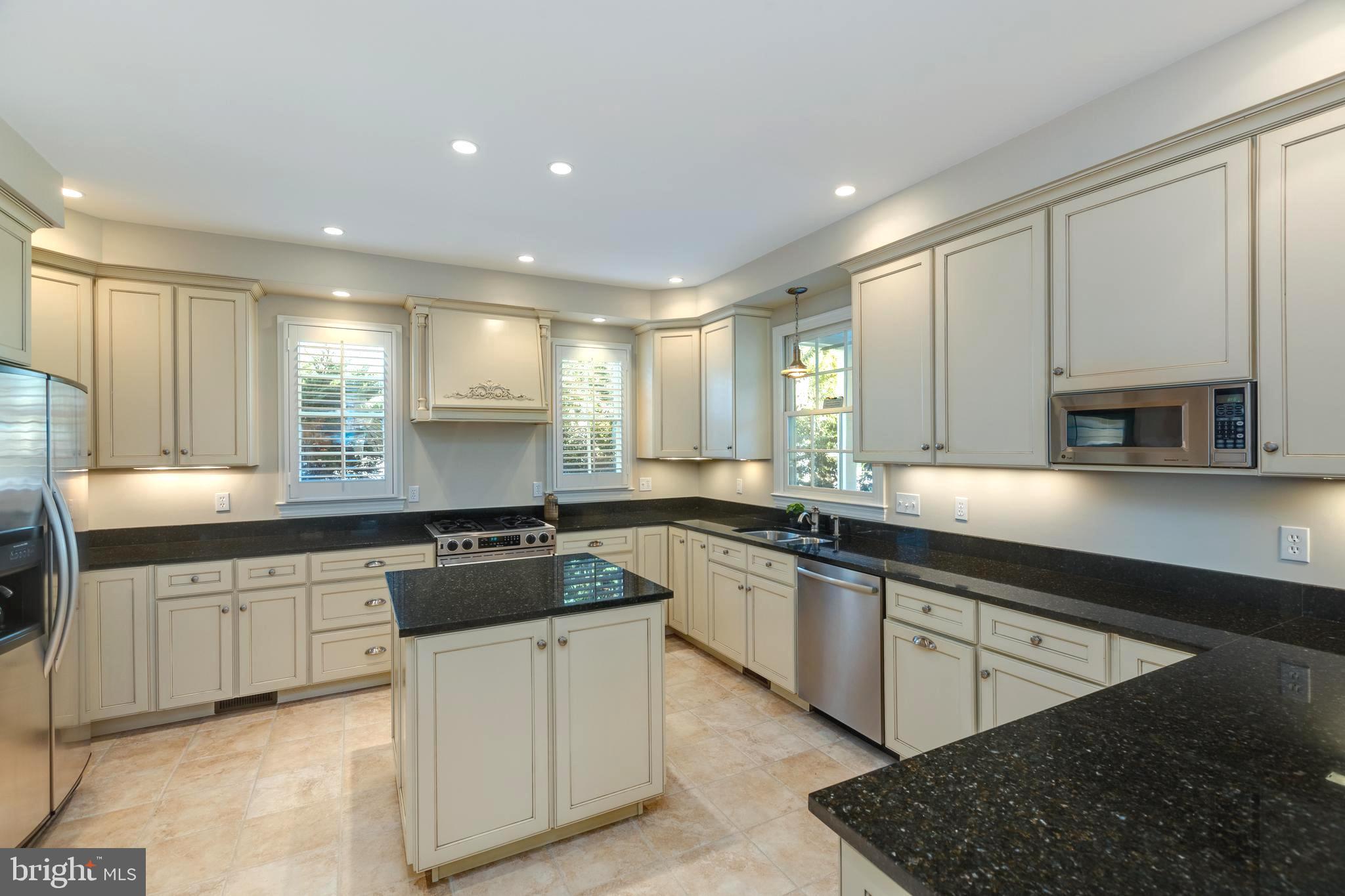 SUMMIT VEITCH - Residential