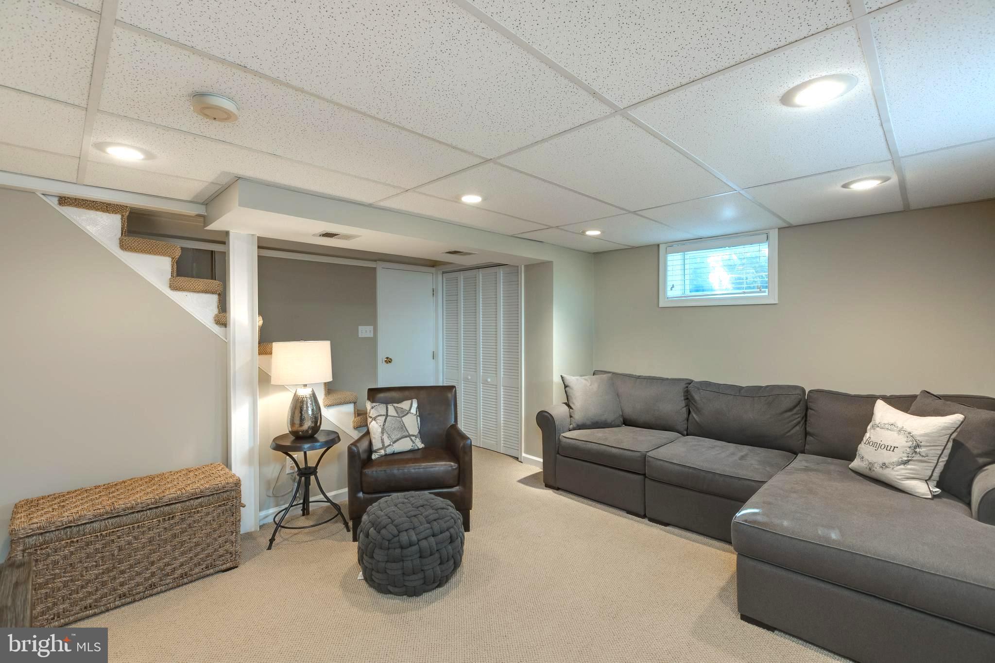 SUMMIT VEITCH - Residential