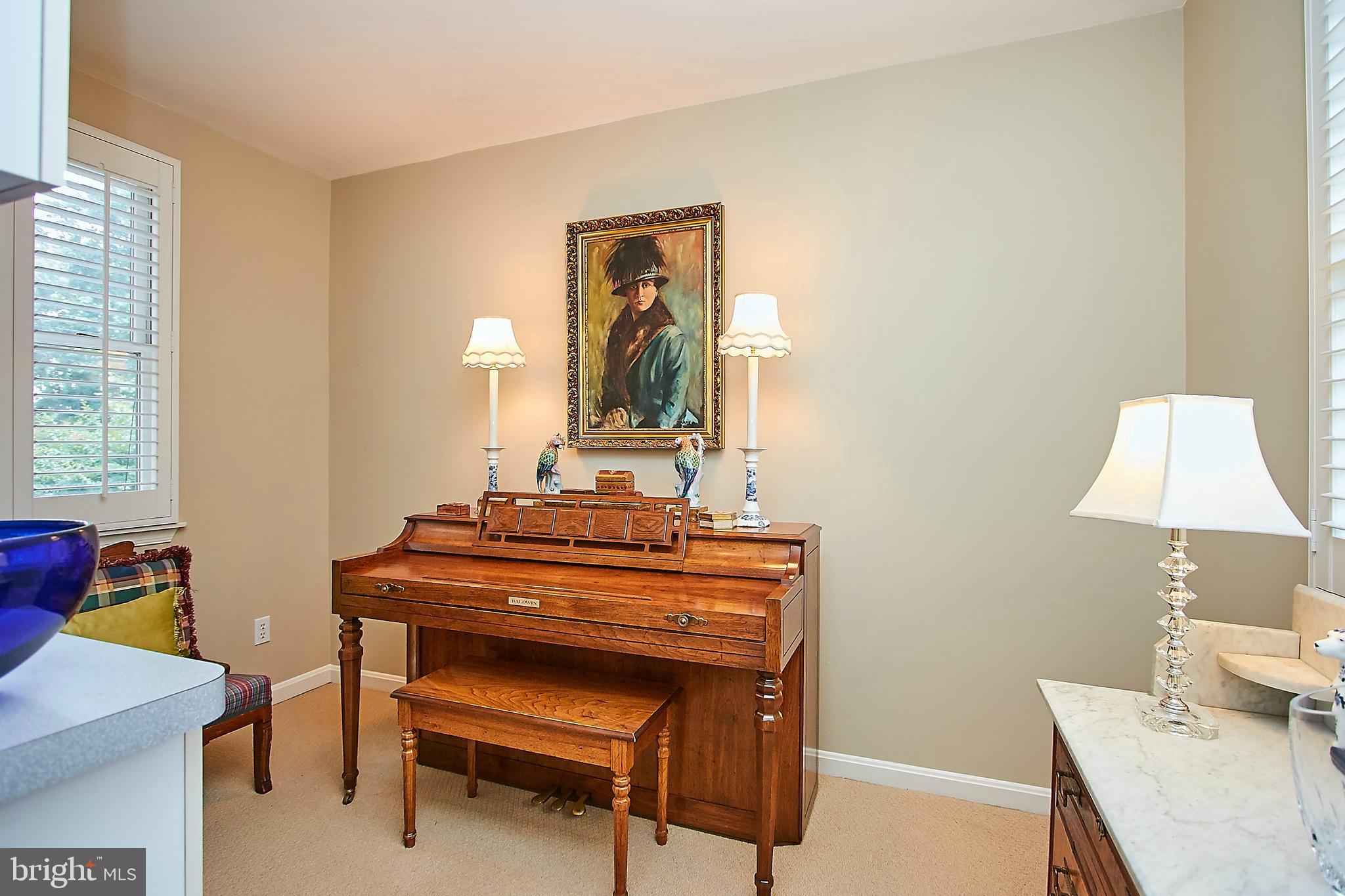 SUMMIT VEITCH - Residential