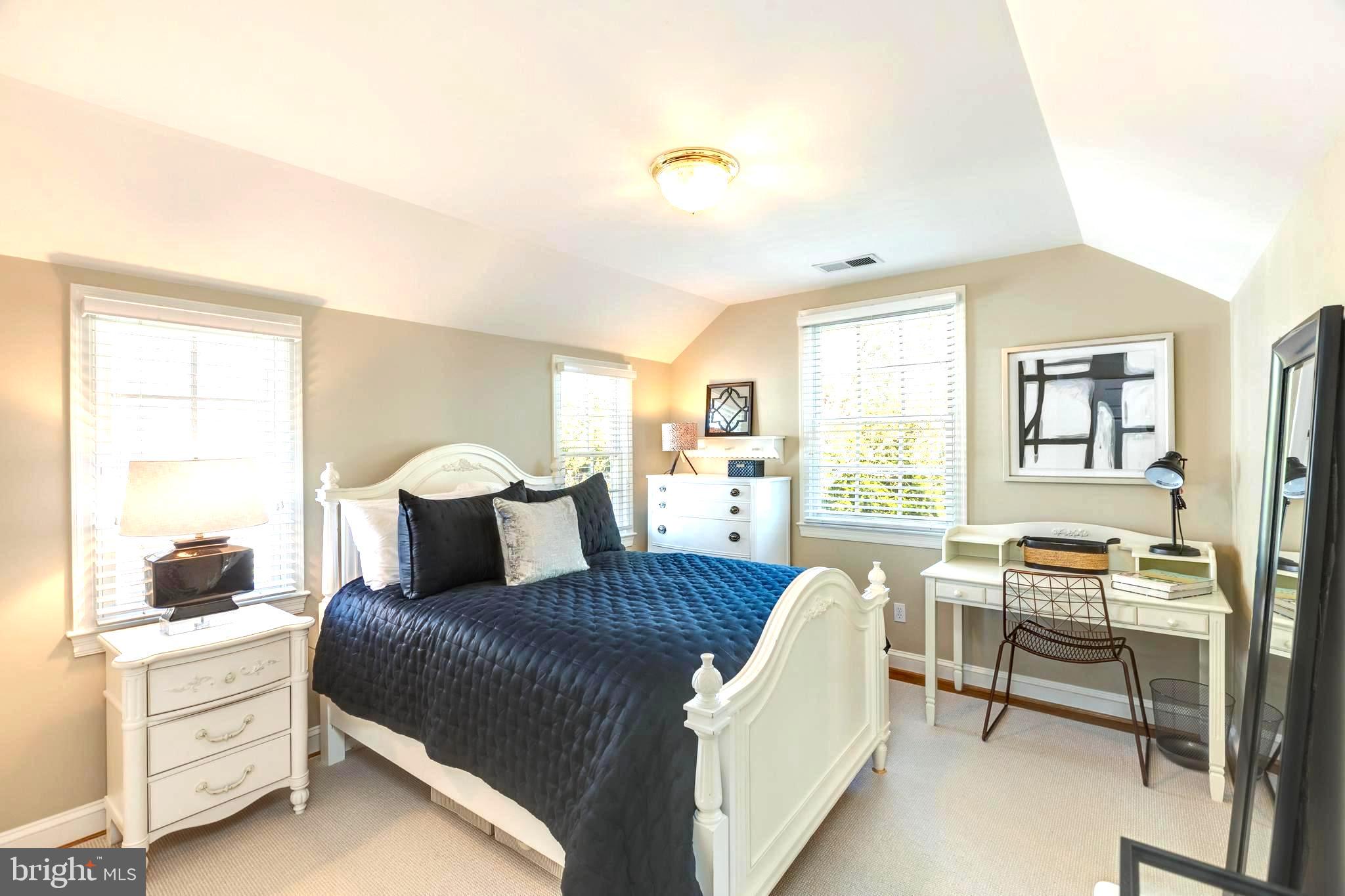 SUMMIT VEITCH - Residential