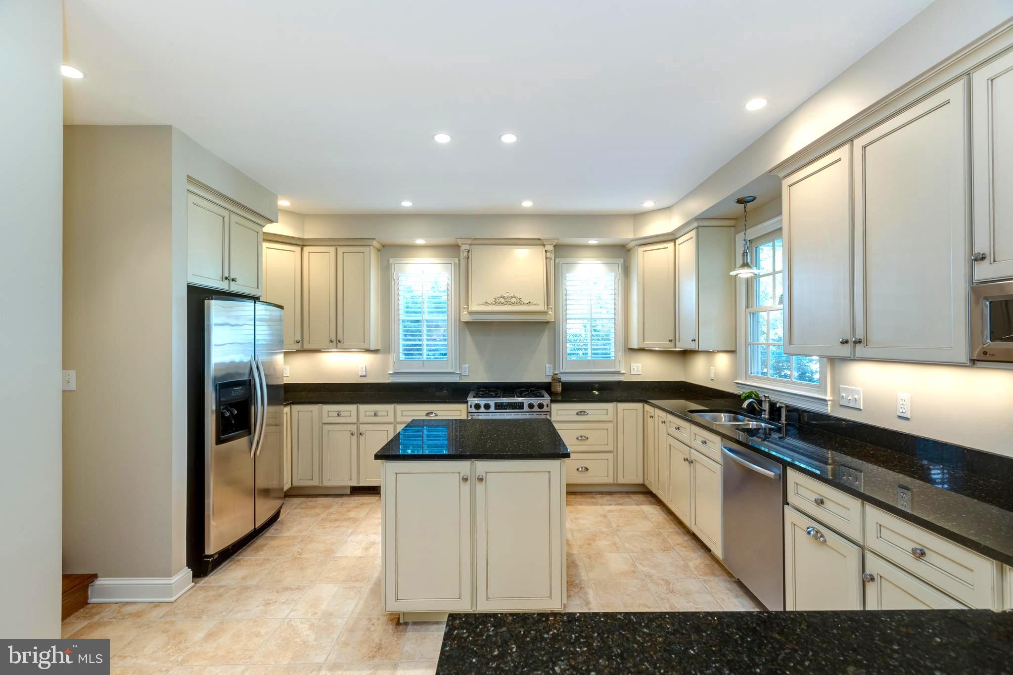 SUMMIT VEITCH - Residential