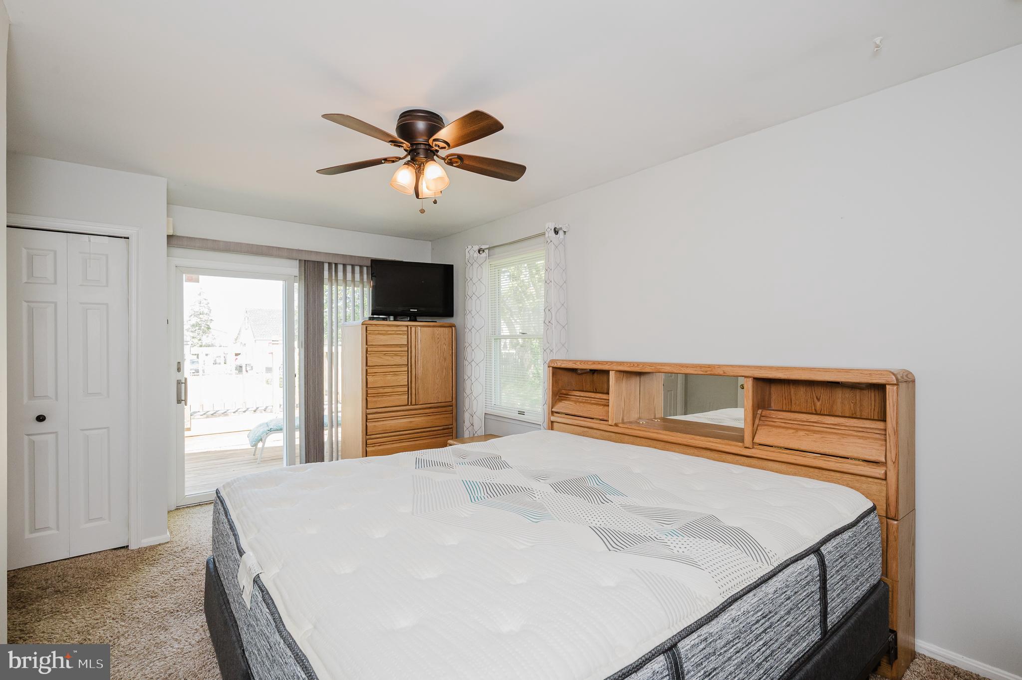 OLIVER BEACH - Residential