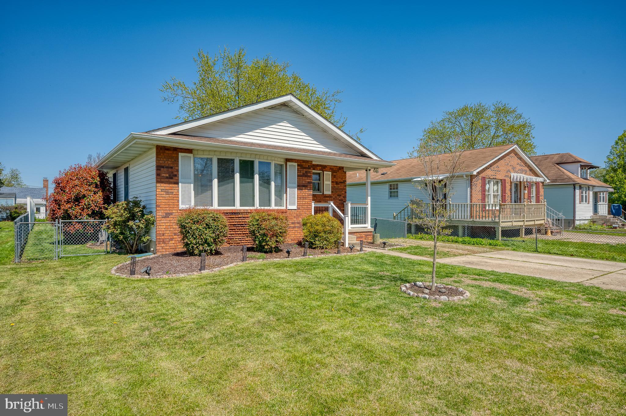 OLIVER BEACH - Residential