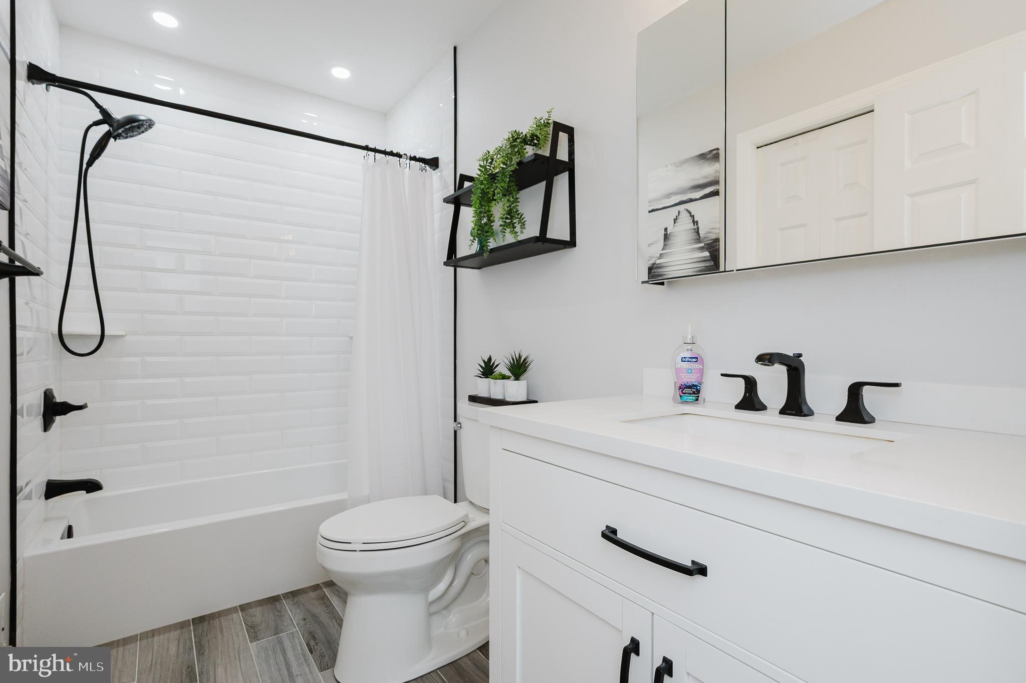 OLIVER BEACH - Residential