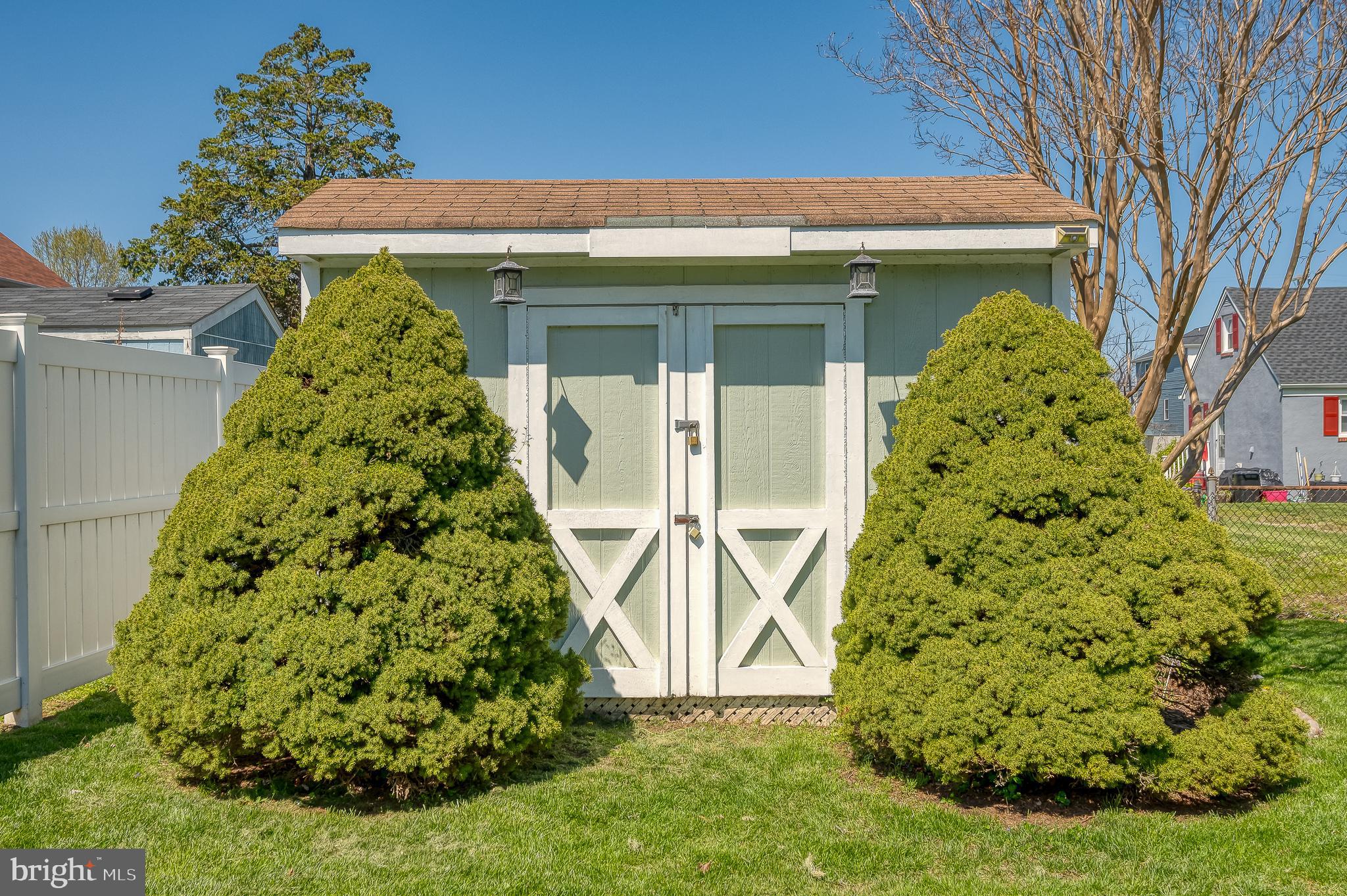 OLIVER BEACH - Residential