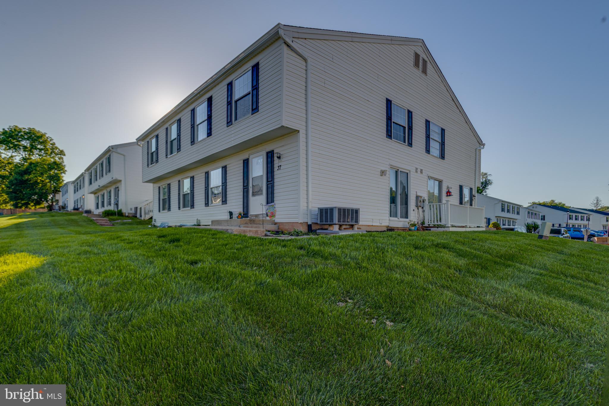BROOKSHIRE - Residential