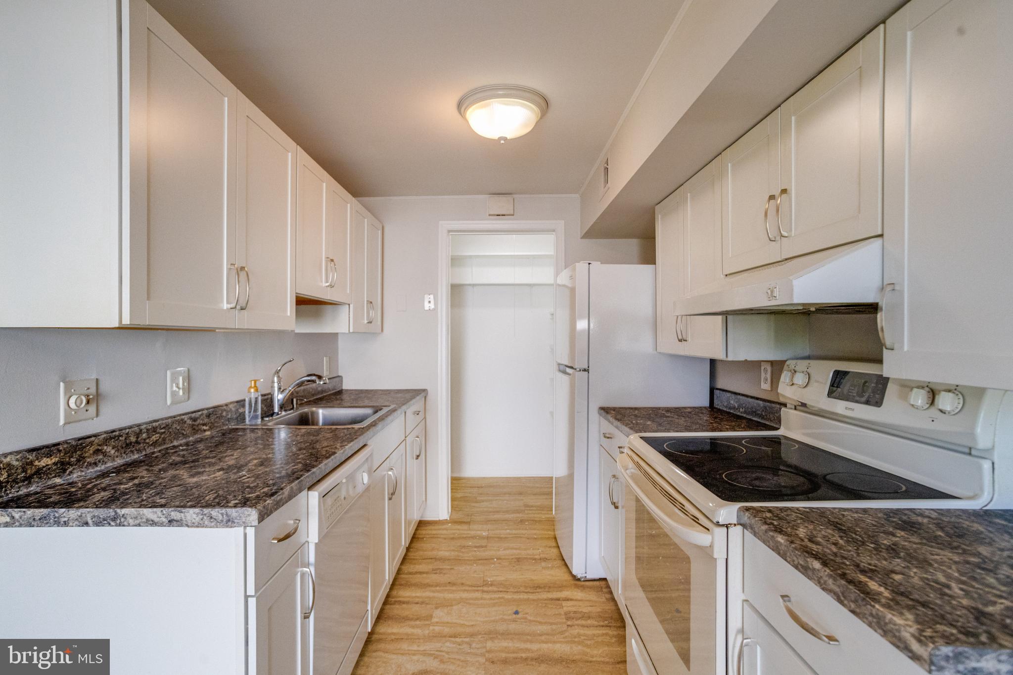 BROOKSHIRE - Residential