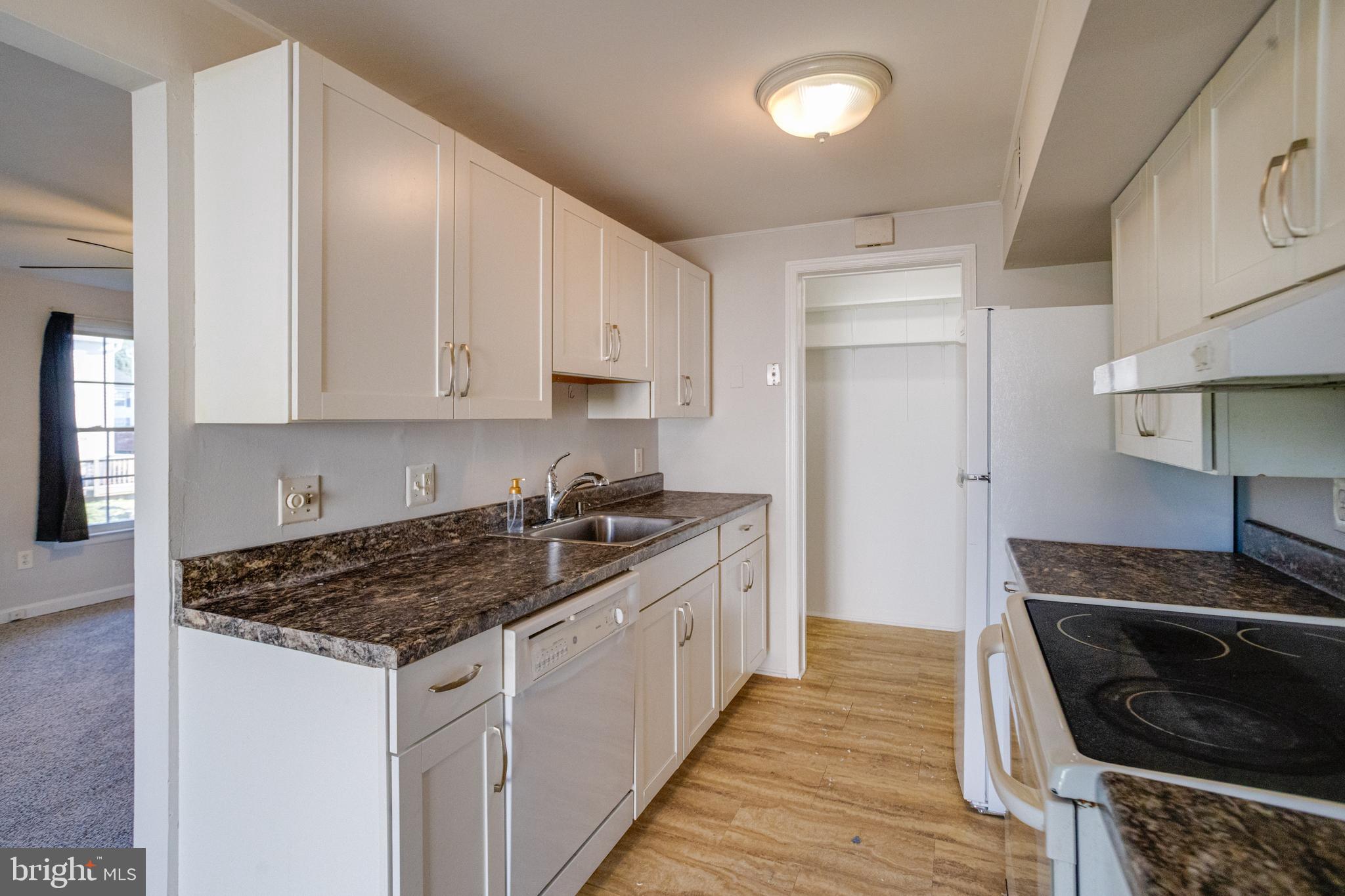 BROOKSHIRE - Residential