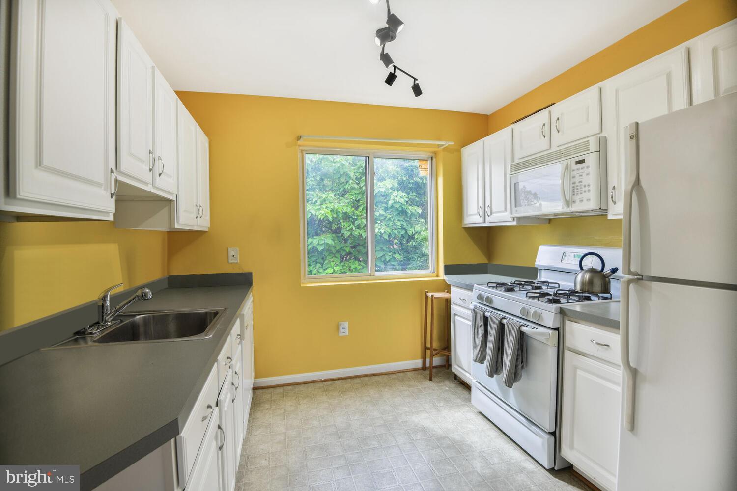 DEANWOOD - Residential