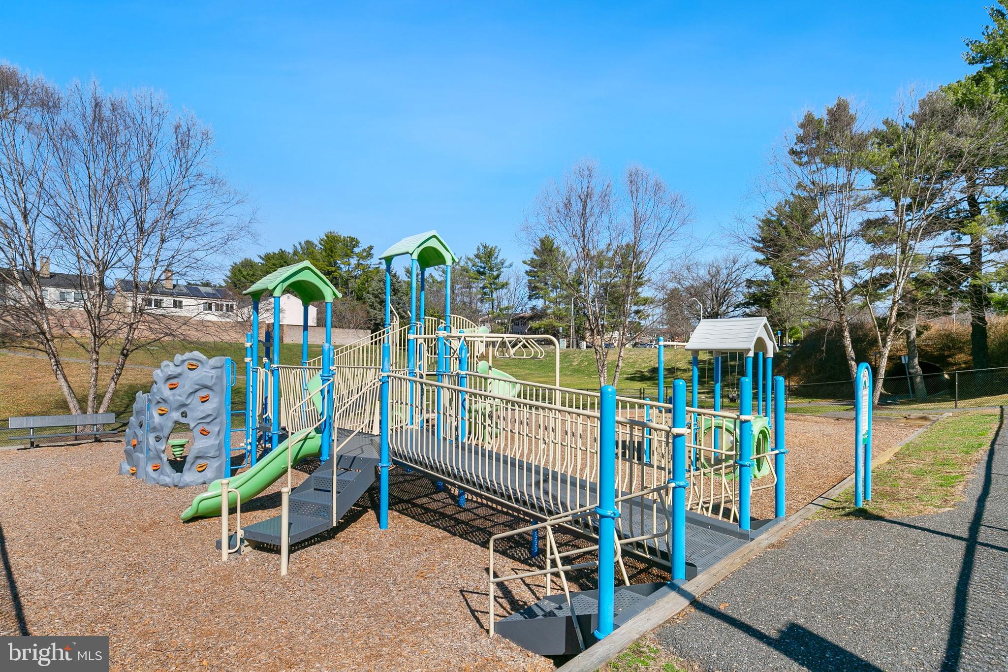 DOCKSIDE - Residential