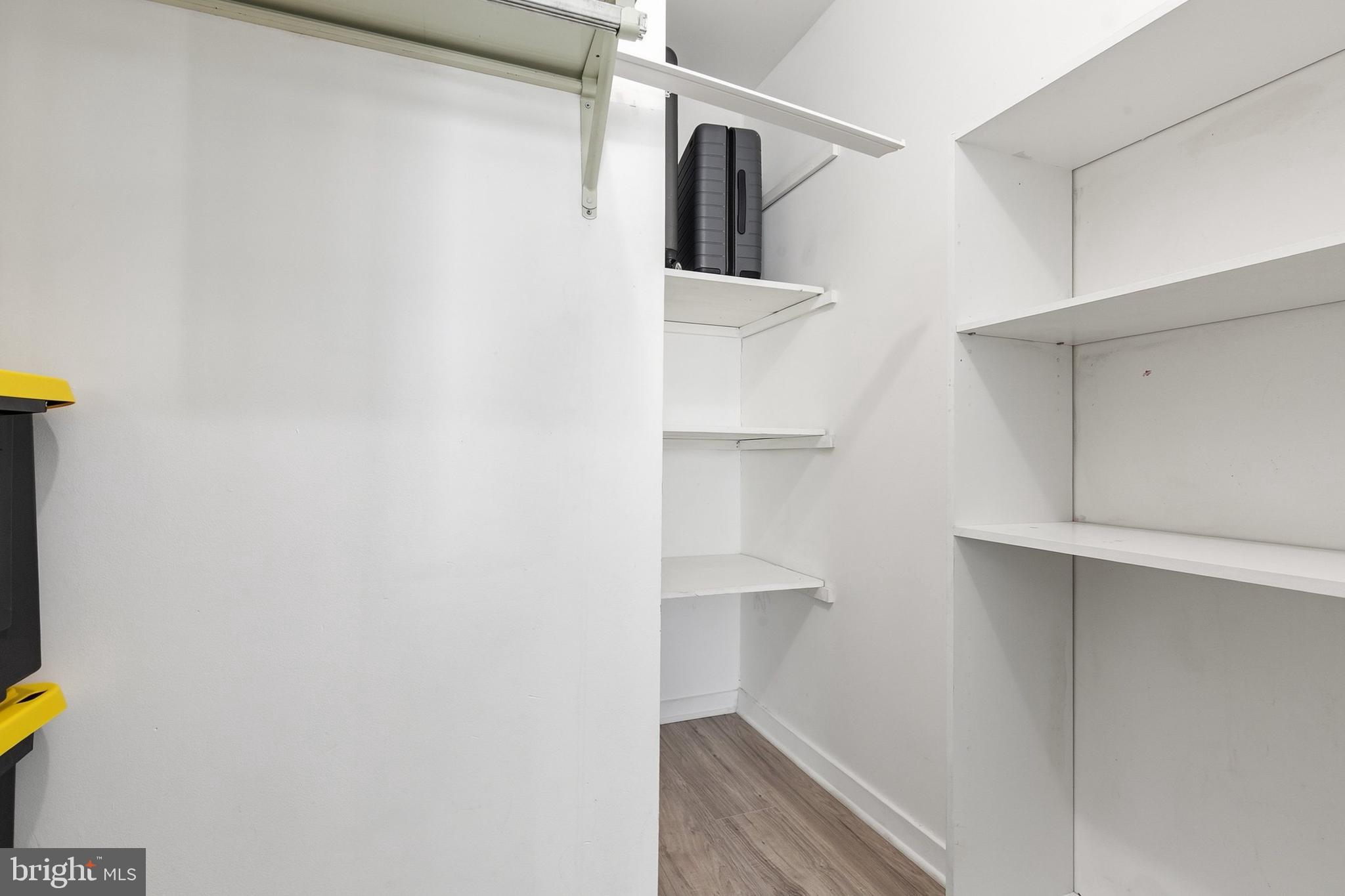 DOCKSIDE - Residential