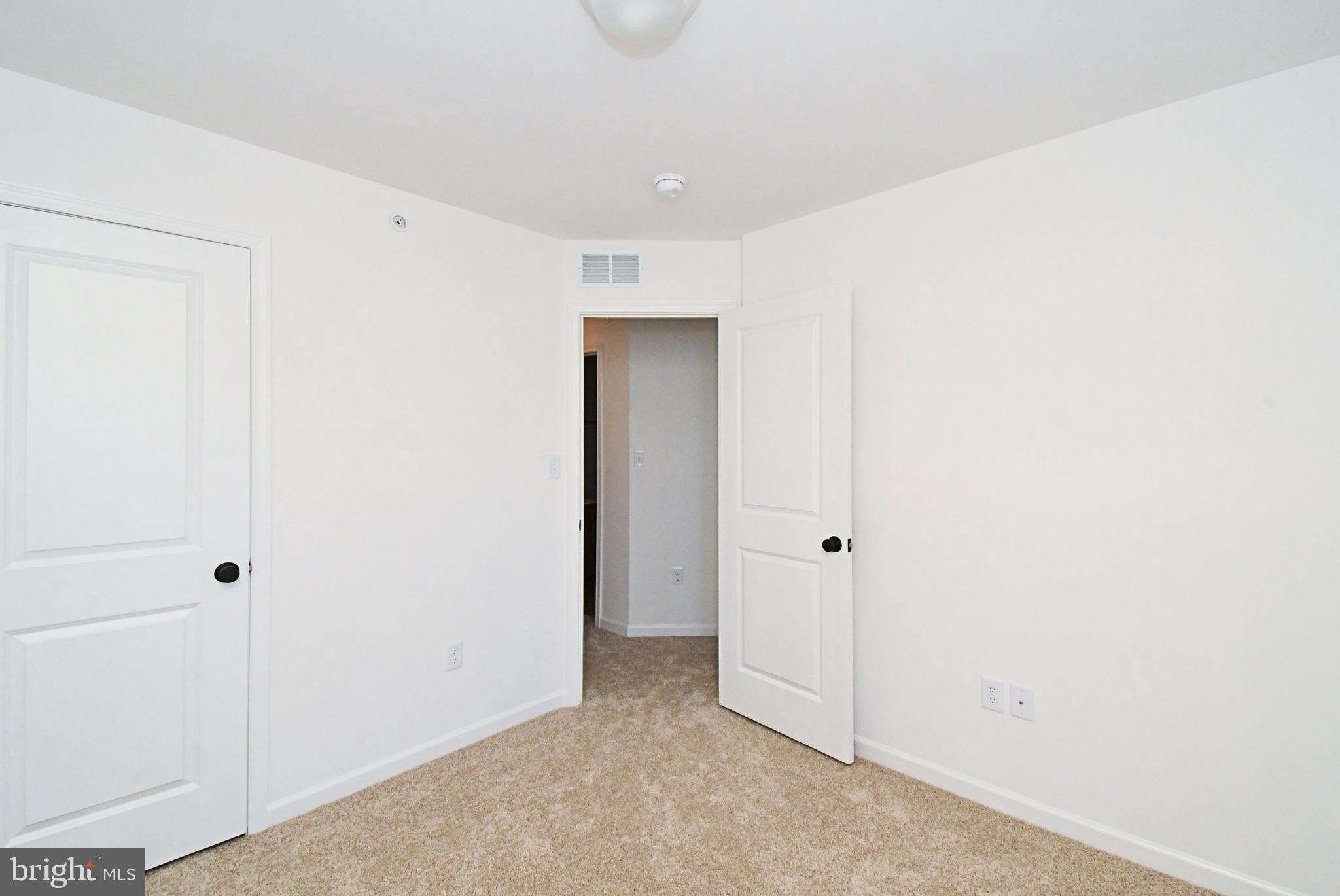 FAIRVIEW SQUARE - Residential Lease