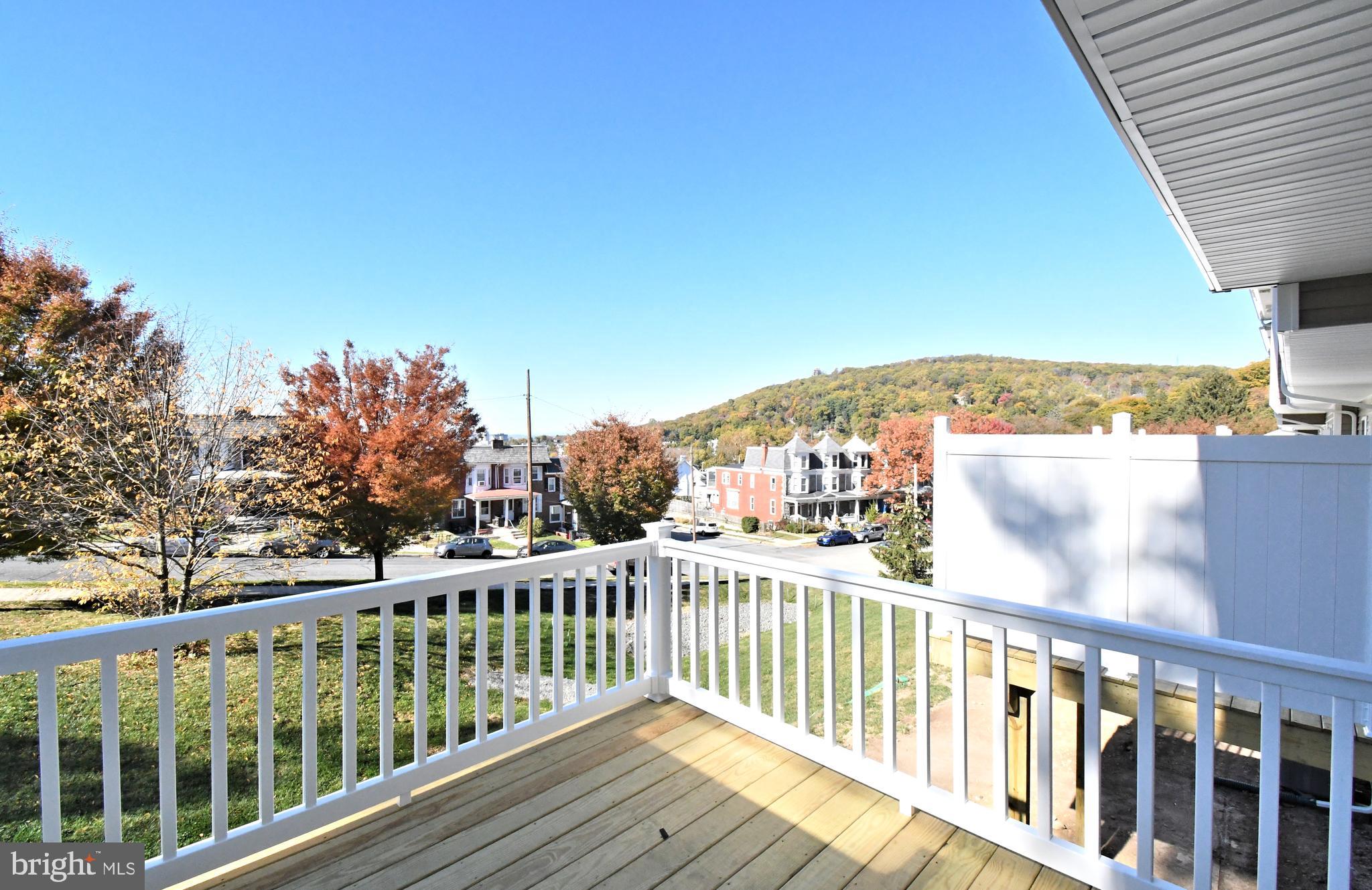 FAIRVIEW SQUARE - Residential Lease