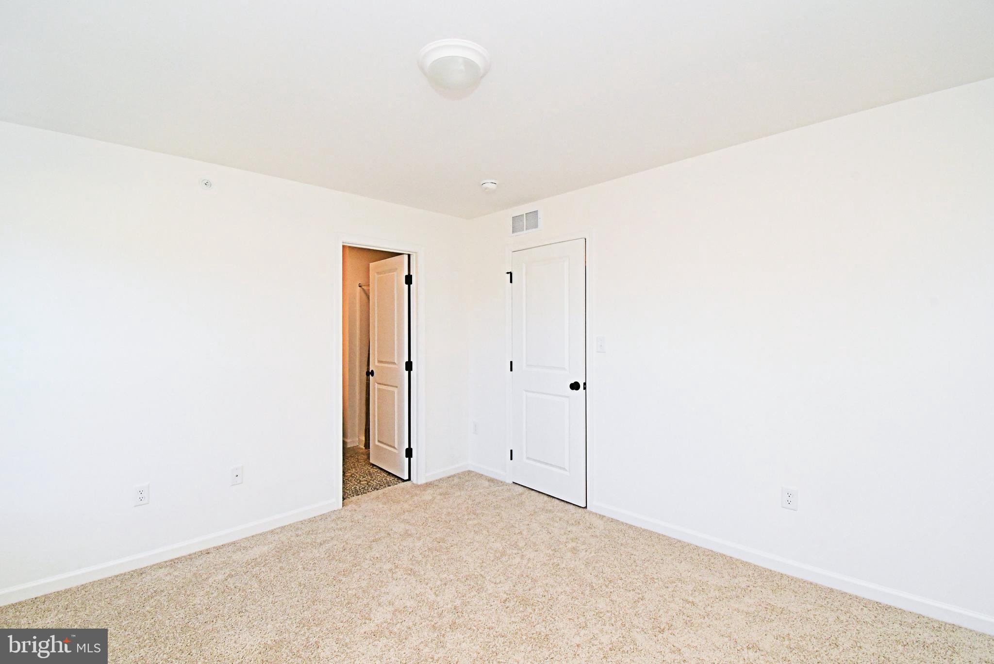 FAIRVIEW SQUARE - Residential Lease