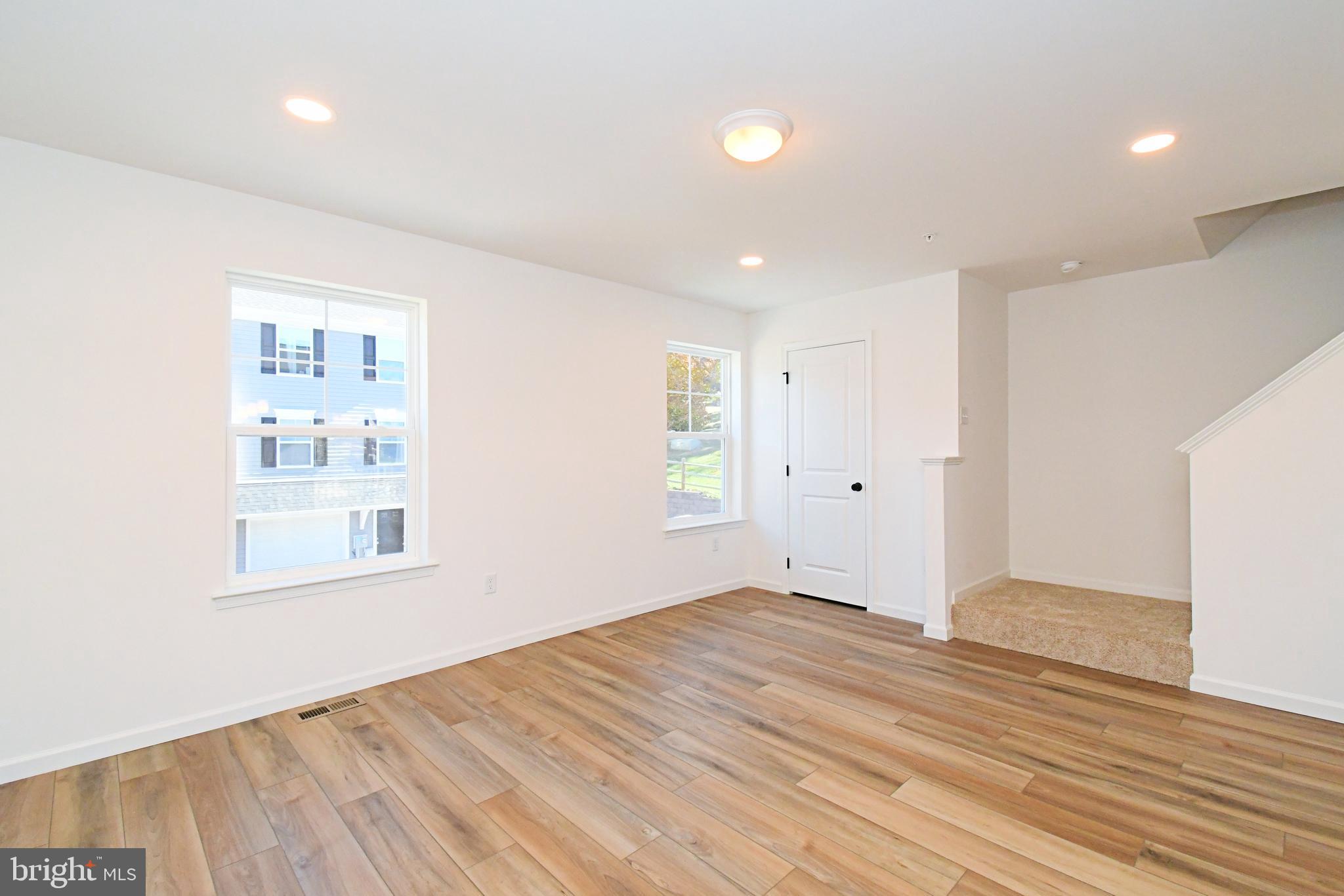 FAIRVIEW SQUARE - Residential Lease