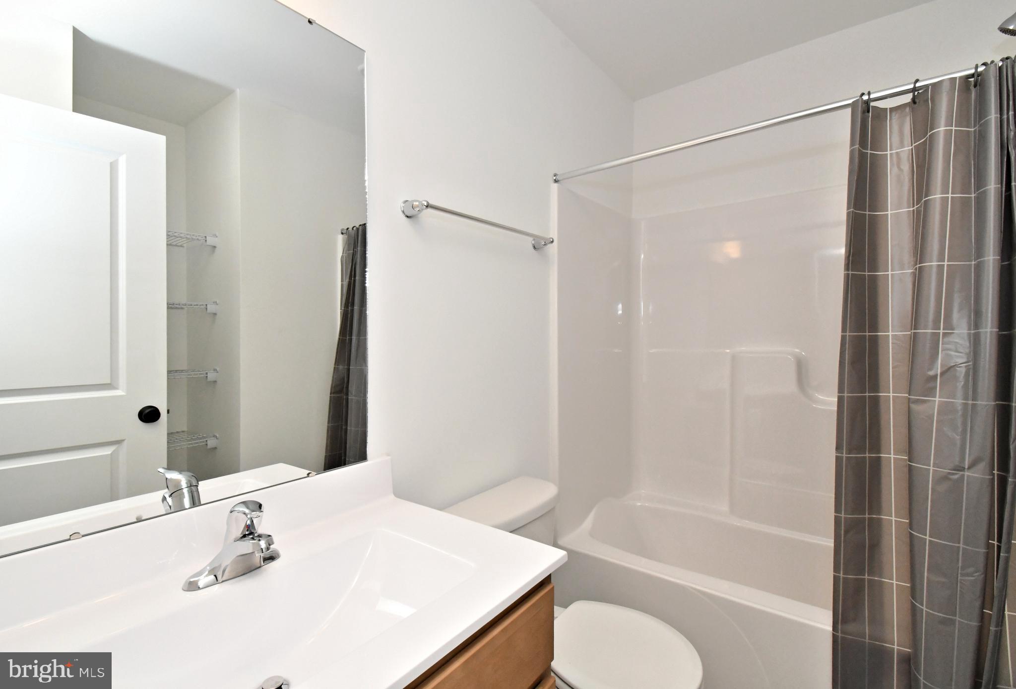 FAIRVIEW SQUARE - Residential Lease