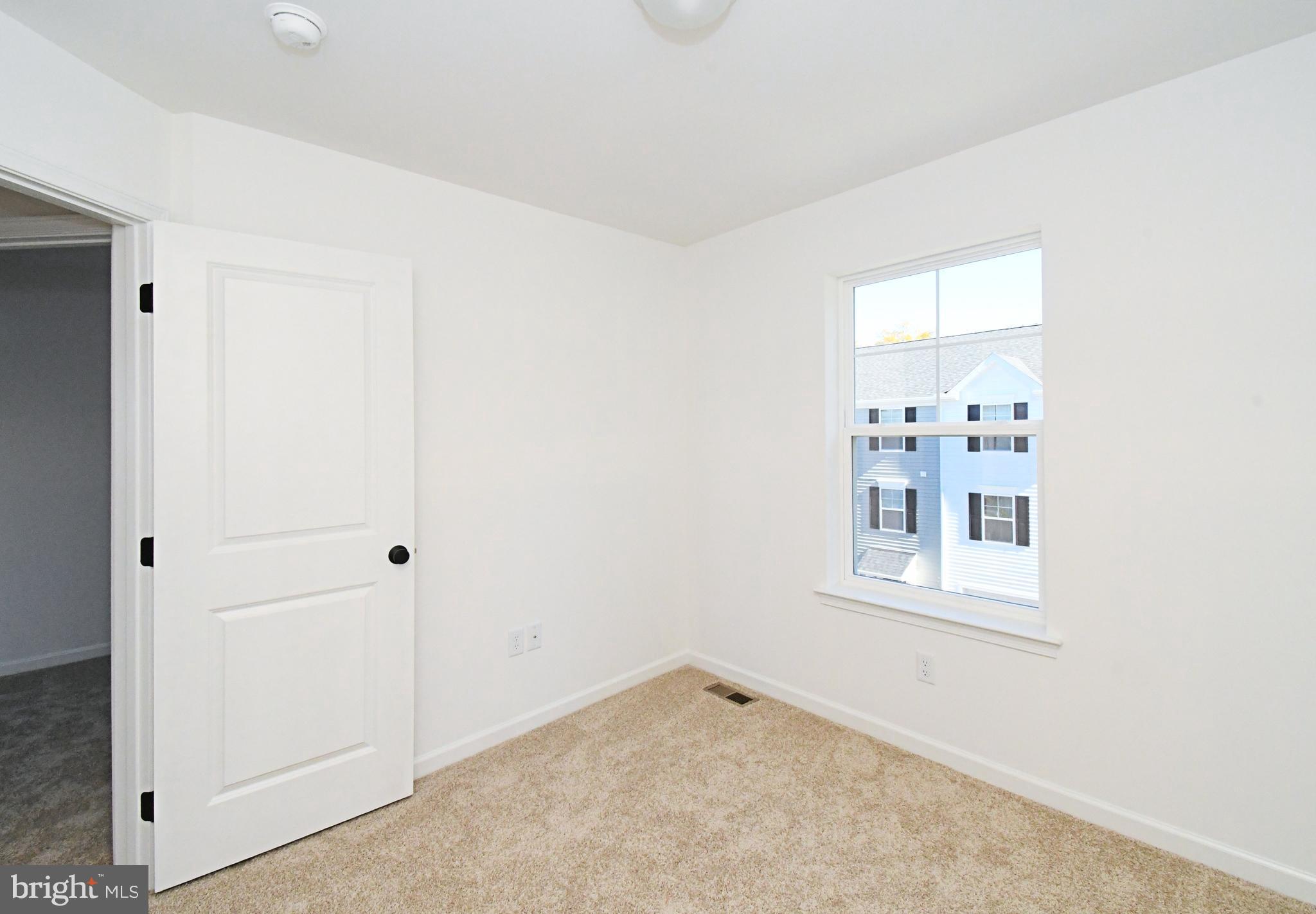 FAIRVIEW SQUARE - Residential Lease