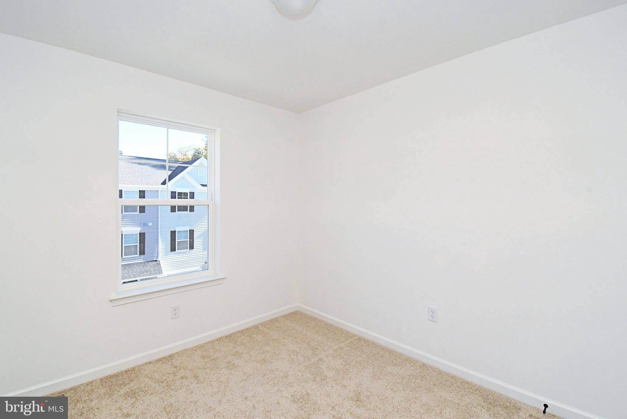 FAIRVIEW SQUARE - Residential Lease