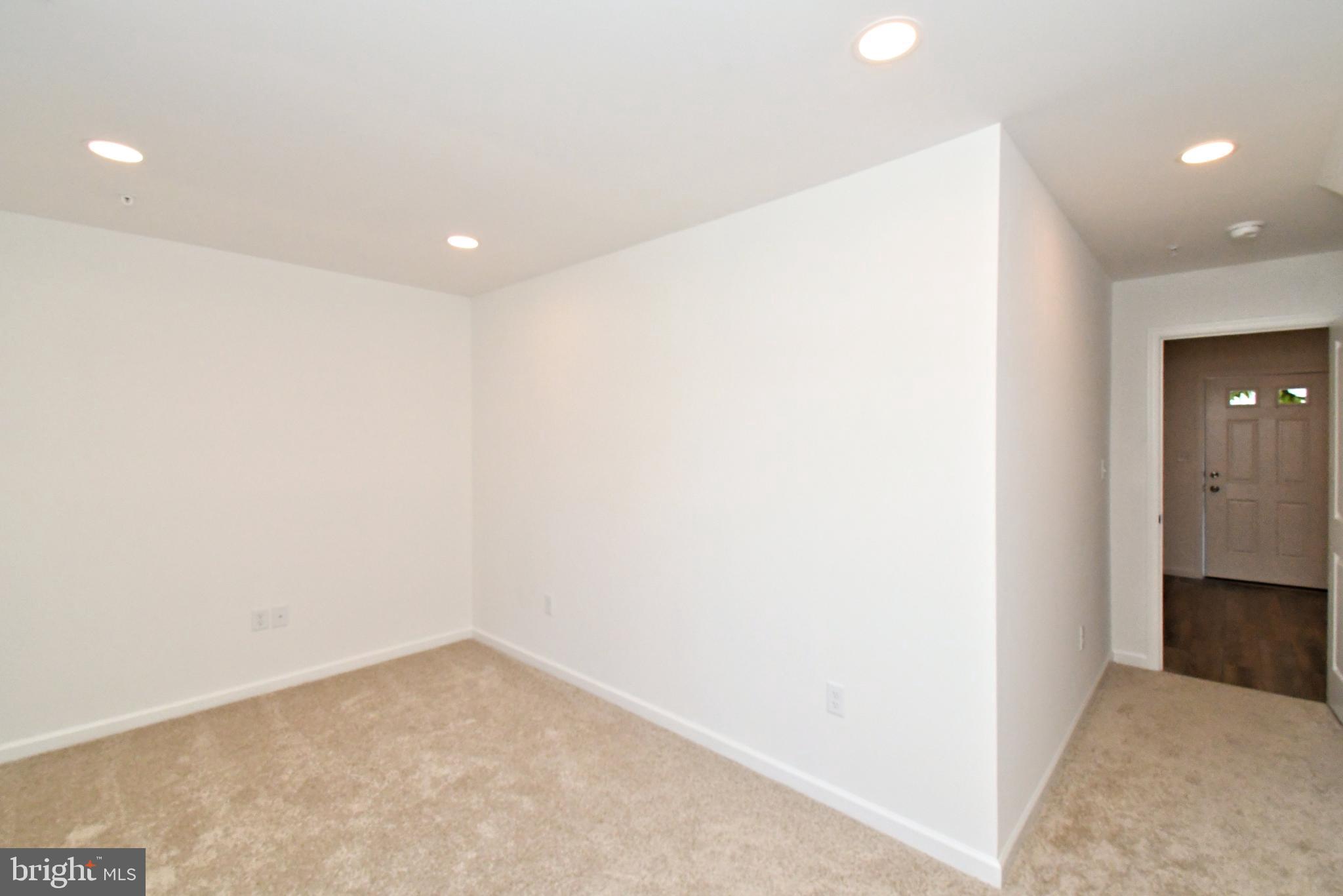 FAIRVIEW SQUARE - Residential Lease