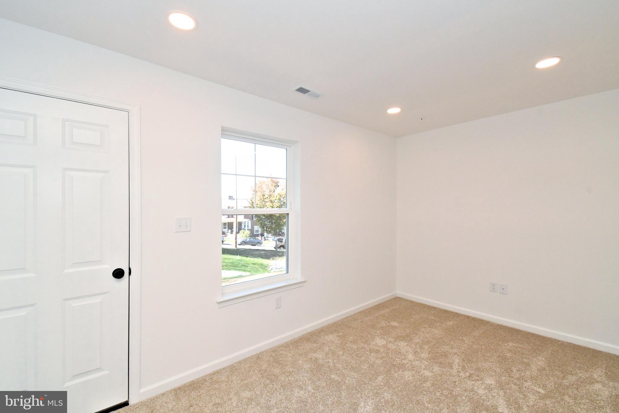 FAIRVIEW SQUARE - Residential Lease