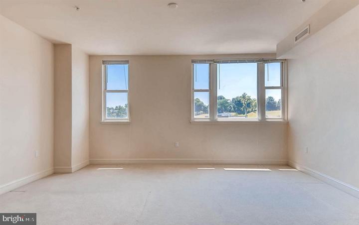 THE RITZ-CARLTON RESIDENCES - Residential