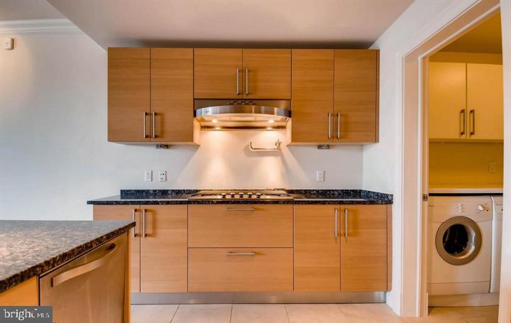 THE RITZ-CARLTON RESIDENCES - Residential