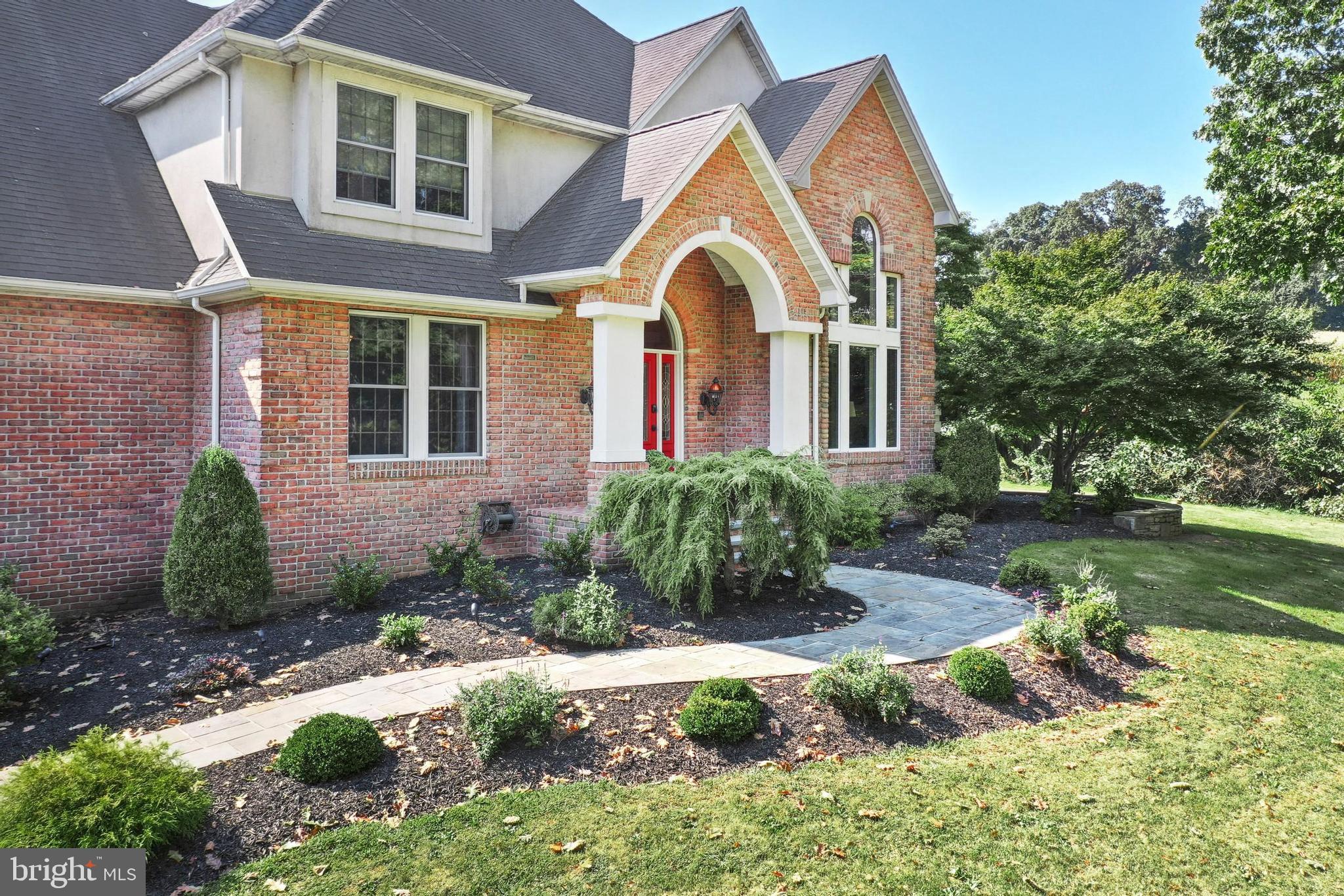 SPORTSMAN CLUB - Residential