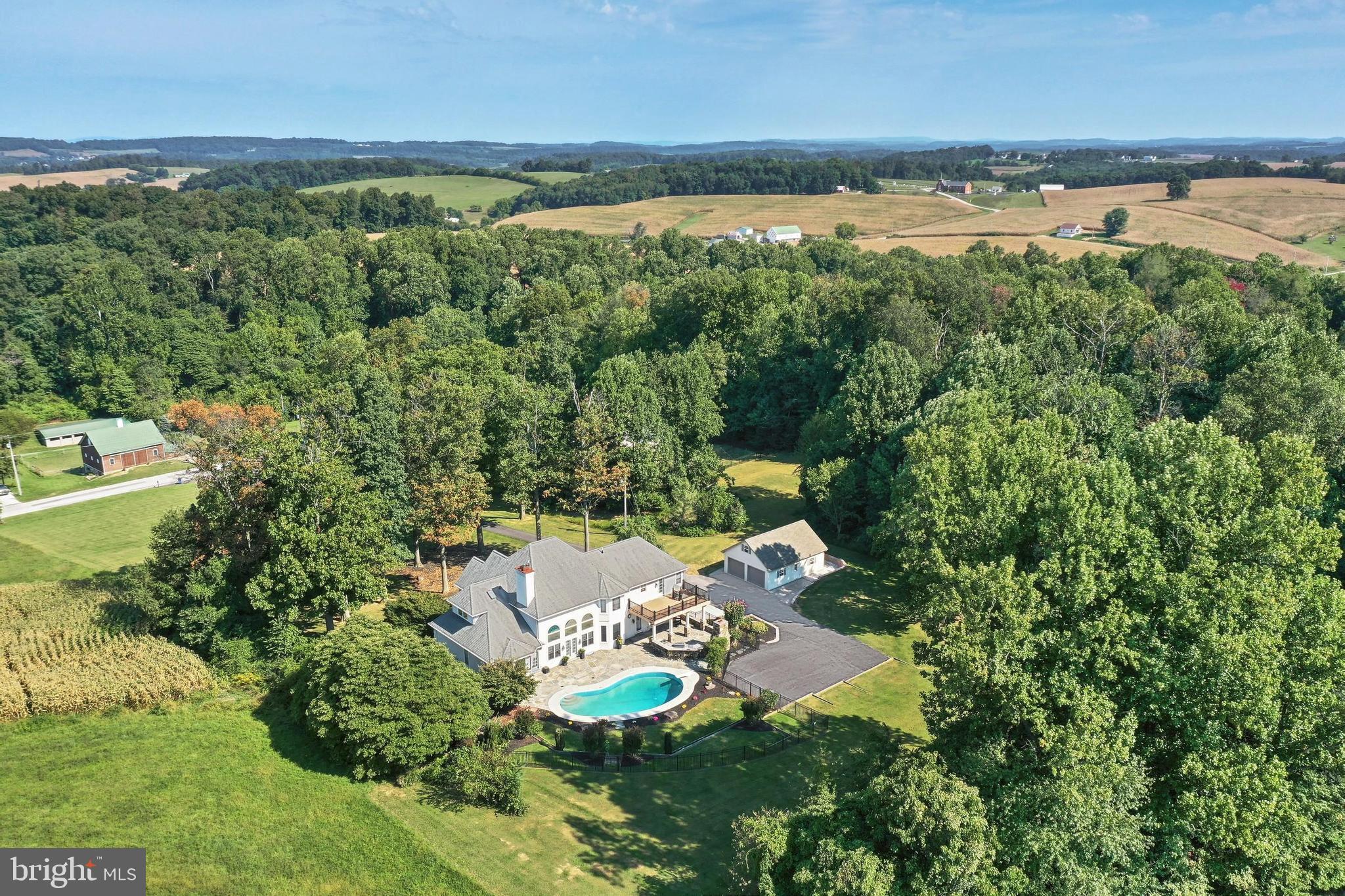 SPORTSMAN CLUB - Residential