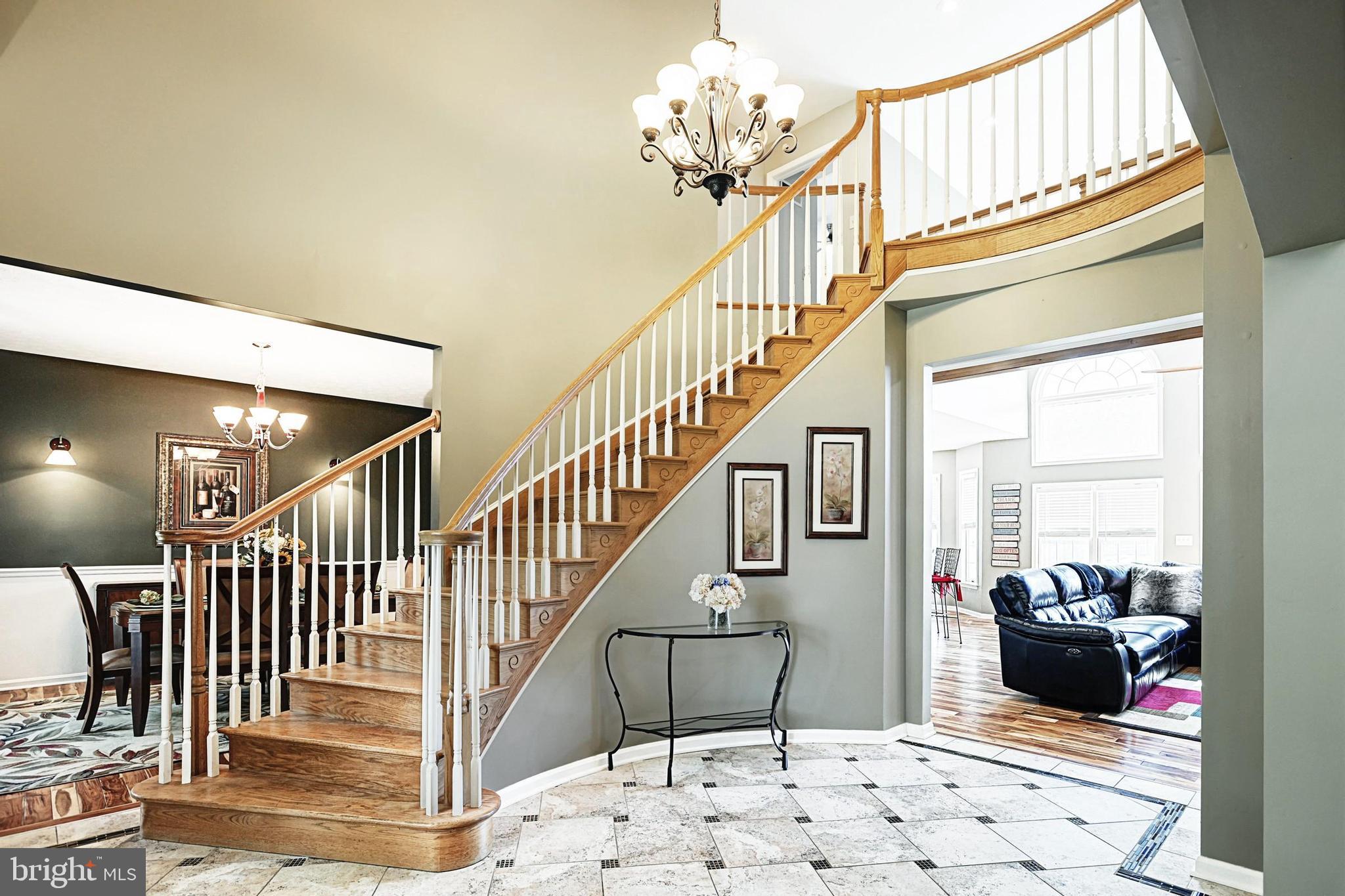 SPORTSMAN CLUB - Residential