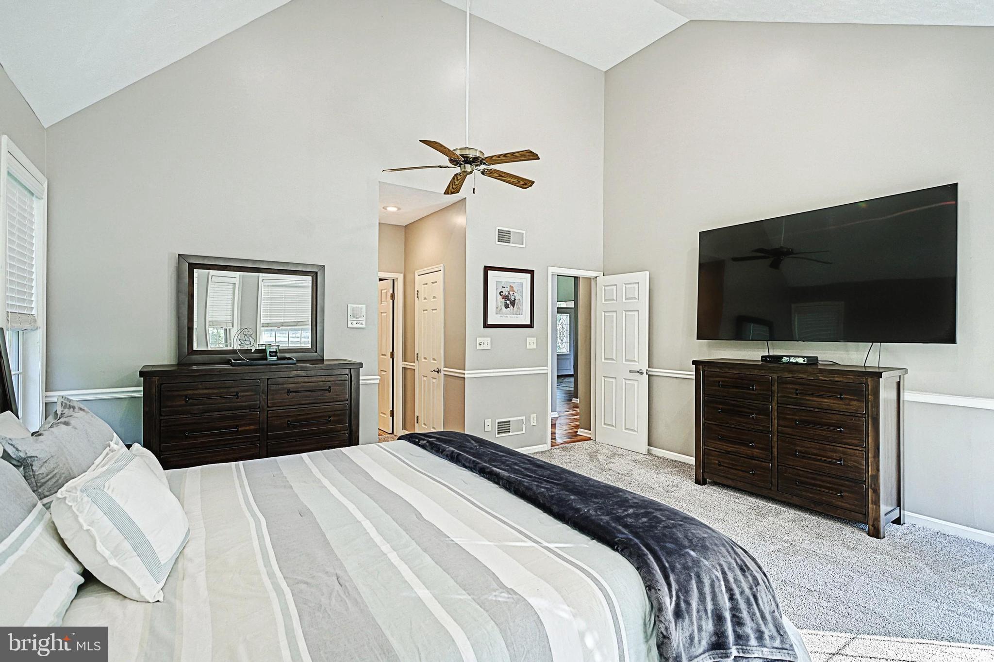 SPORTSMAN CLUB - Residential