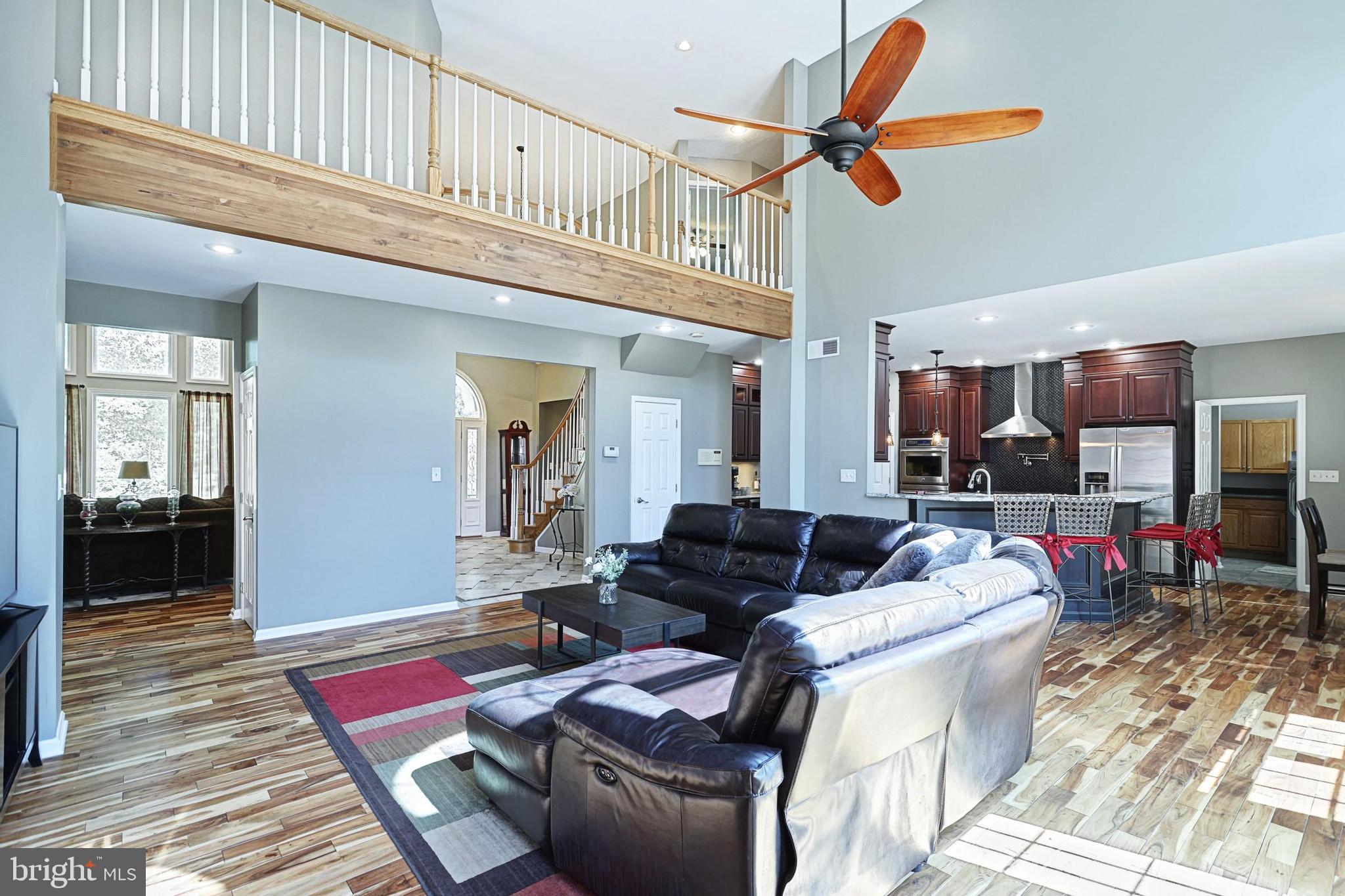 SPORTSMAN CLUB - Residential