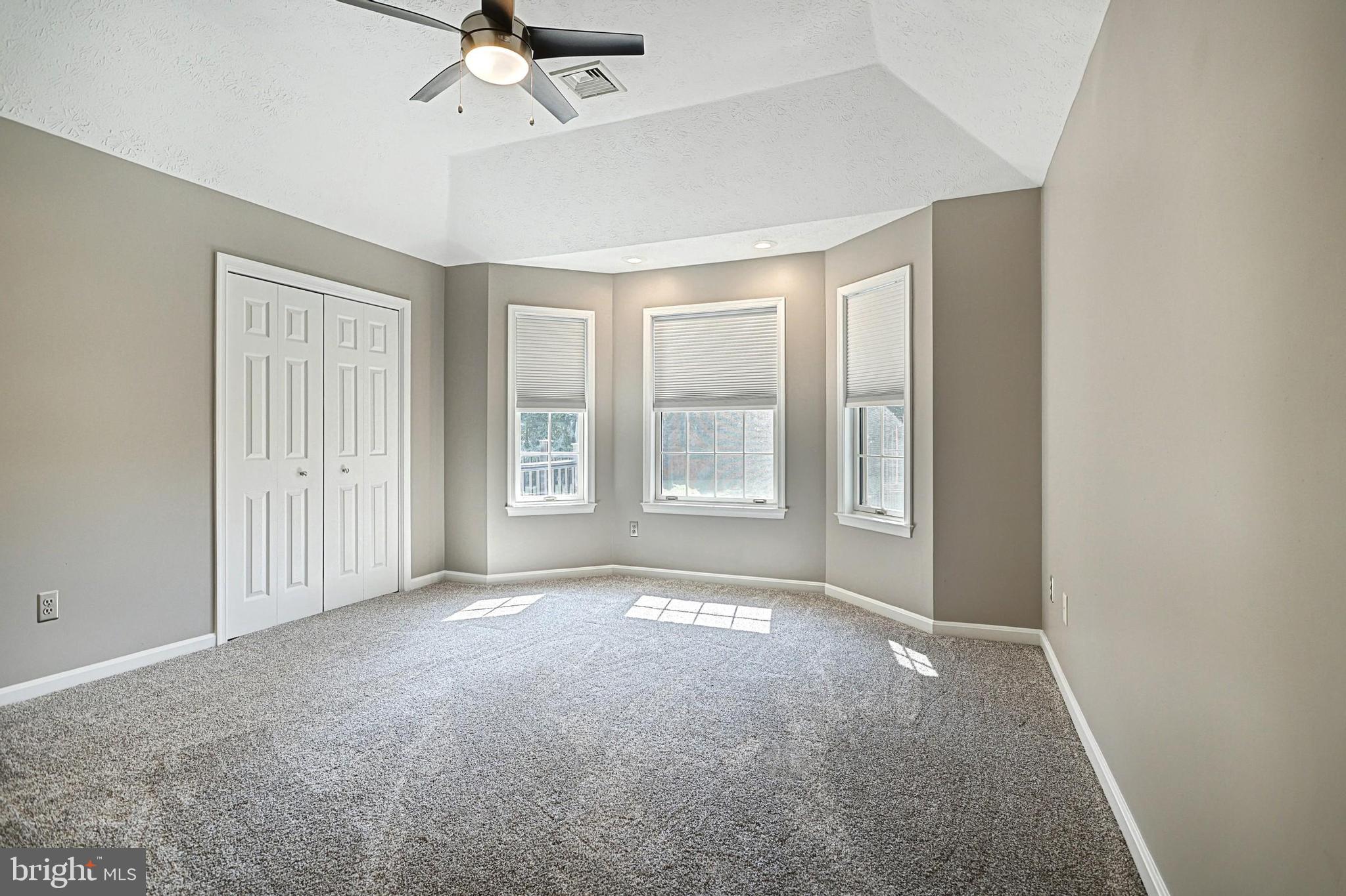 SPORTSMAN CLUB - Residential