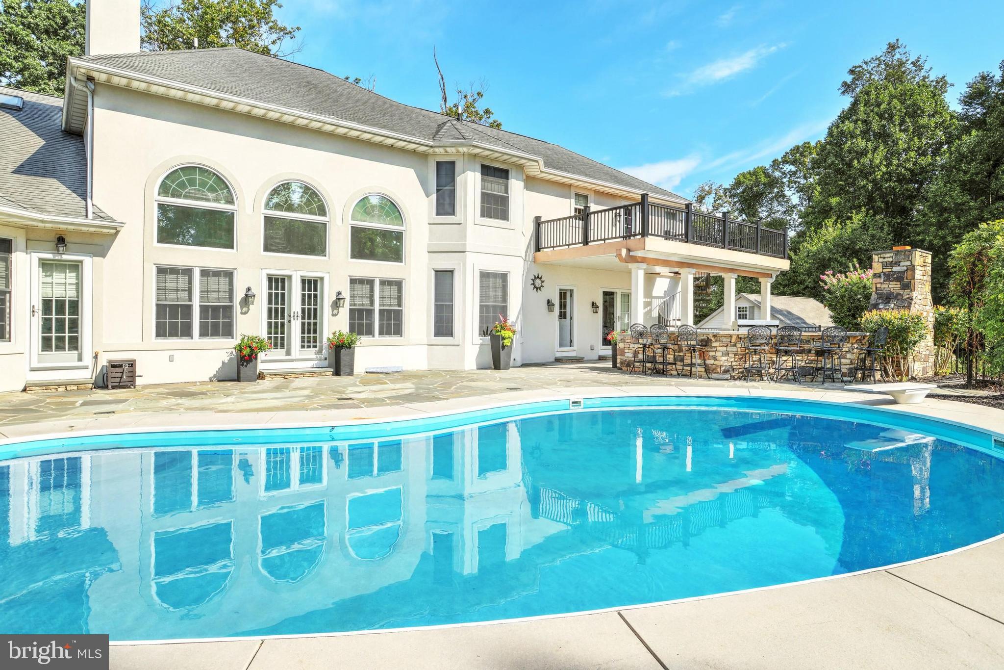 SPORTSMAN CLUB - Residential