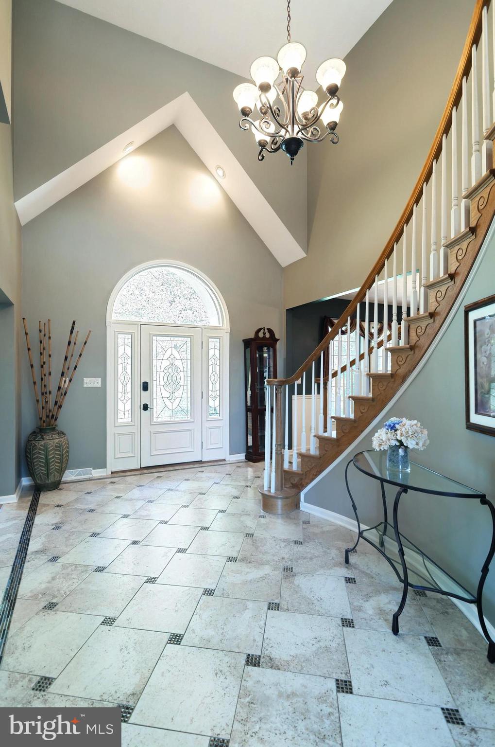 SPORTSMAN CLUB - Residential