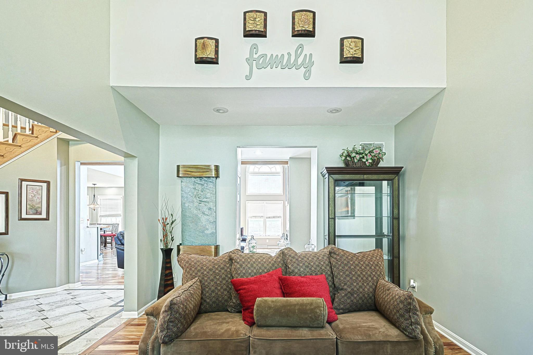 SPORTSMAN CLUB - Residential