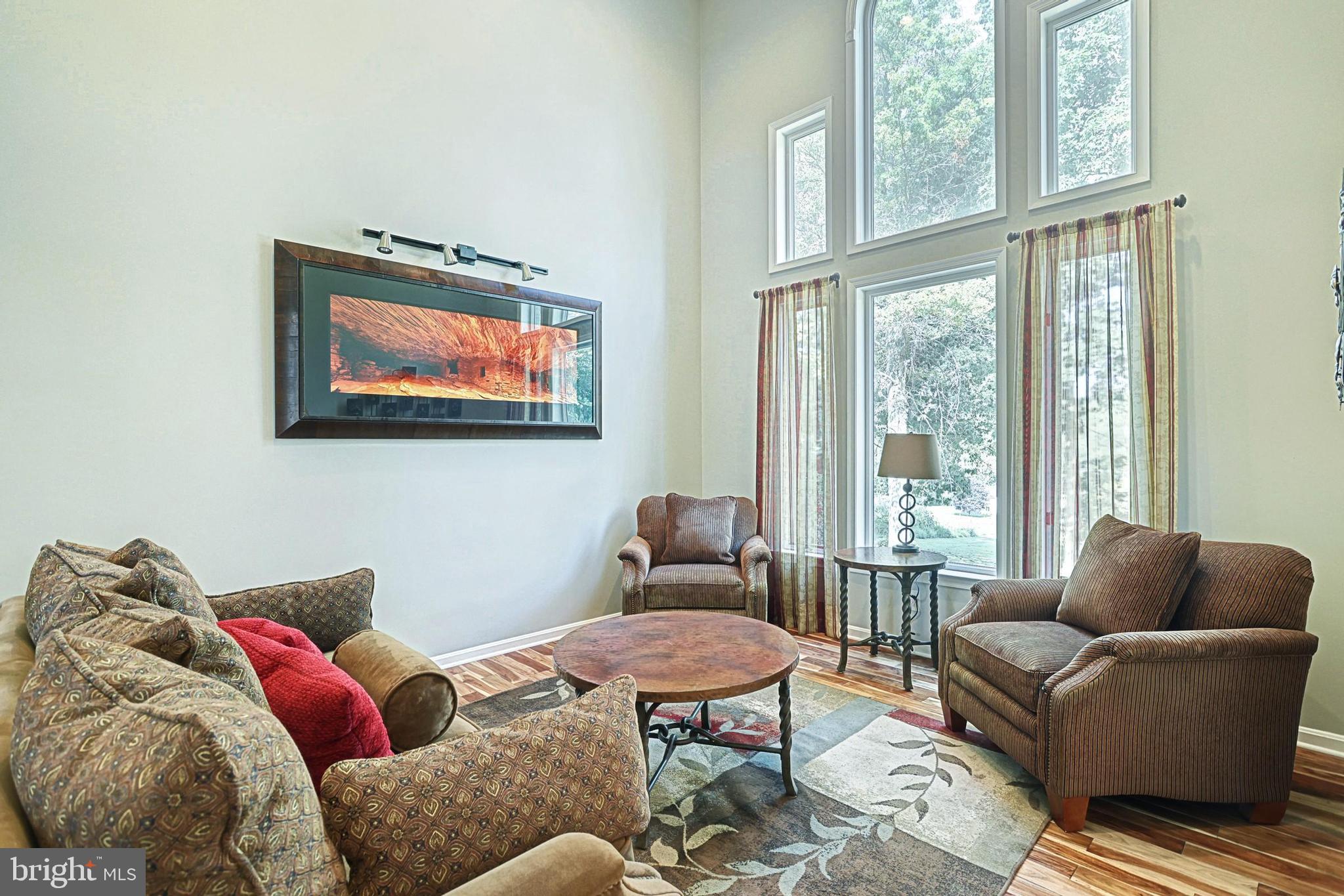 SPORTSMAN CLUB - Residential